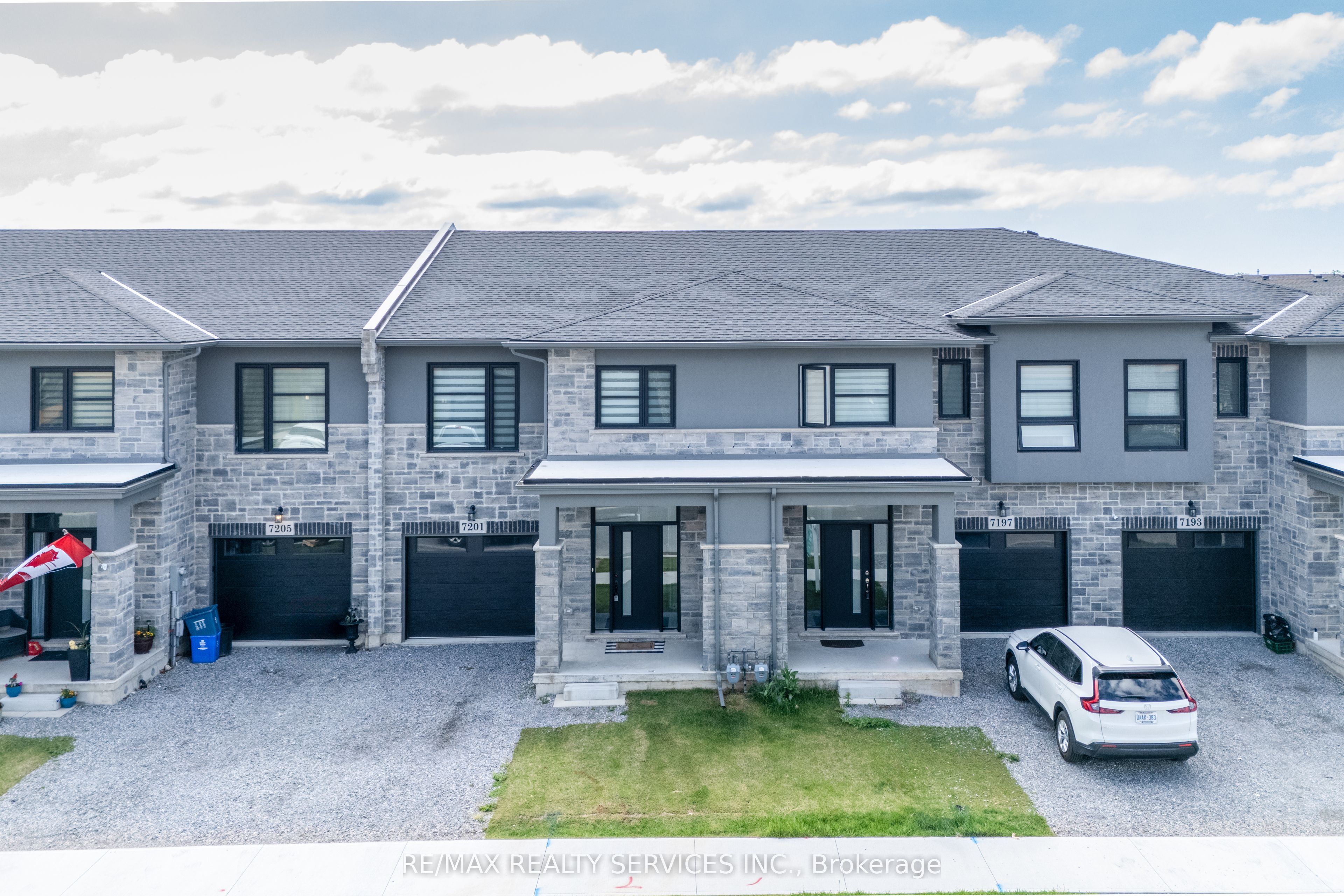 7201 Parsa Street, Niagara Falls, ON L2H 3T1