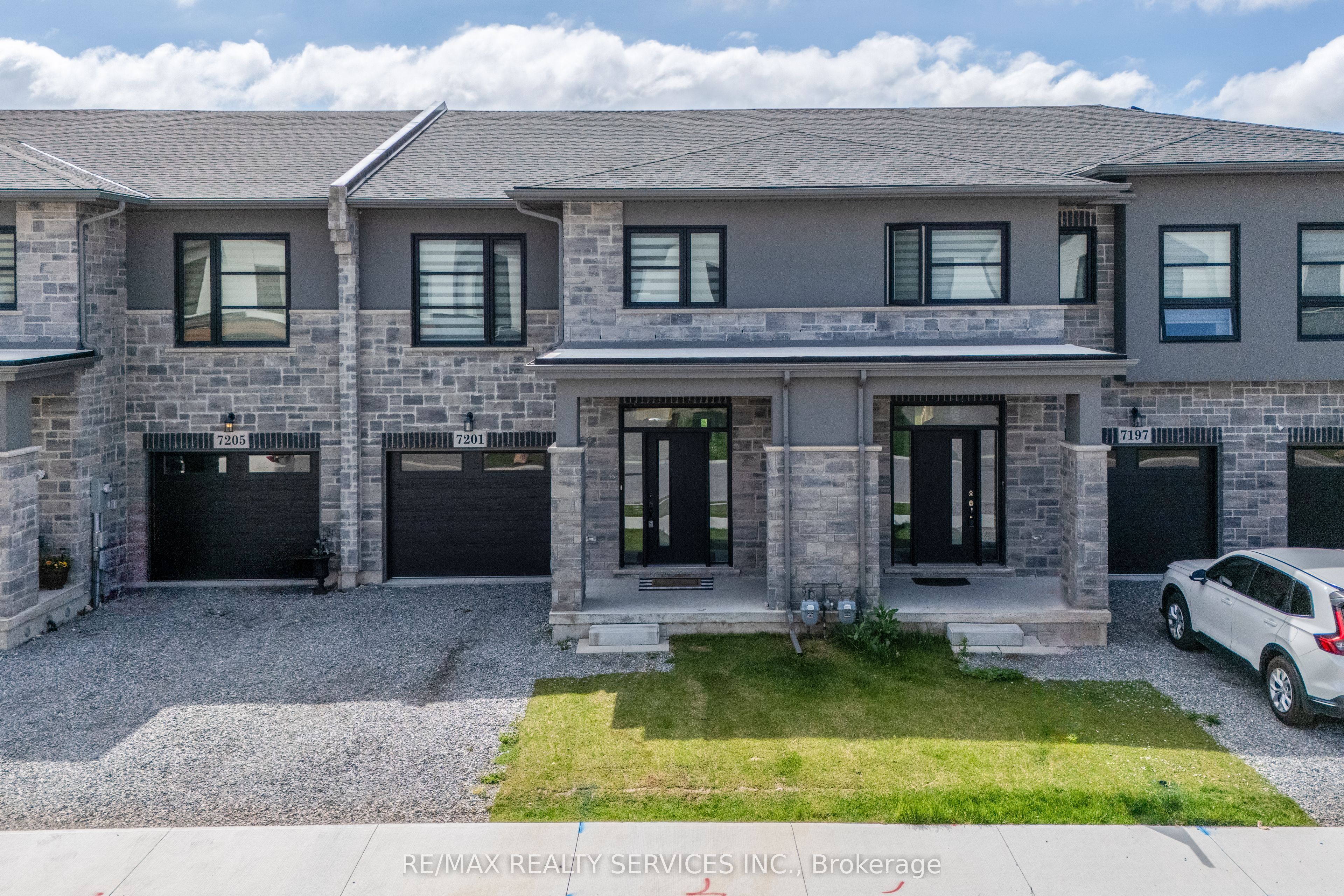 7201 Parsa Street, Niagara Falls, ON L2H 3T1 photo 3
