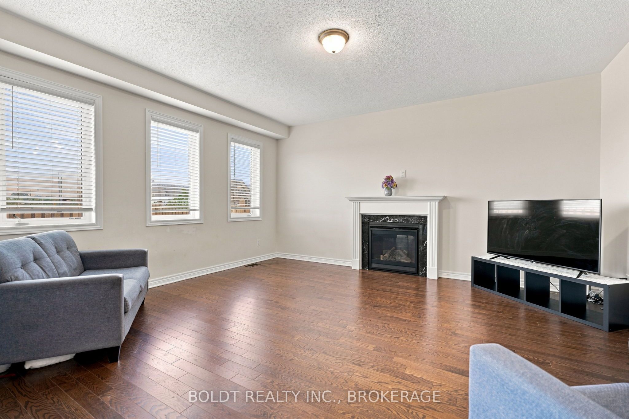 85 Homestead Way, Thorold, ON L2V 0J8 photo 4