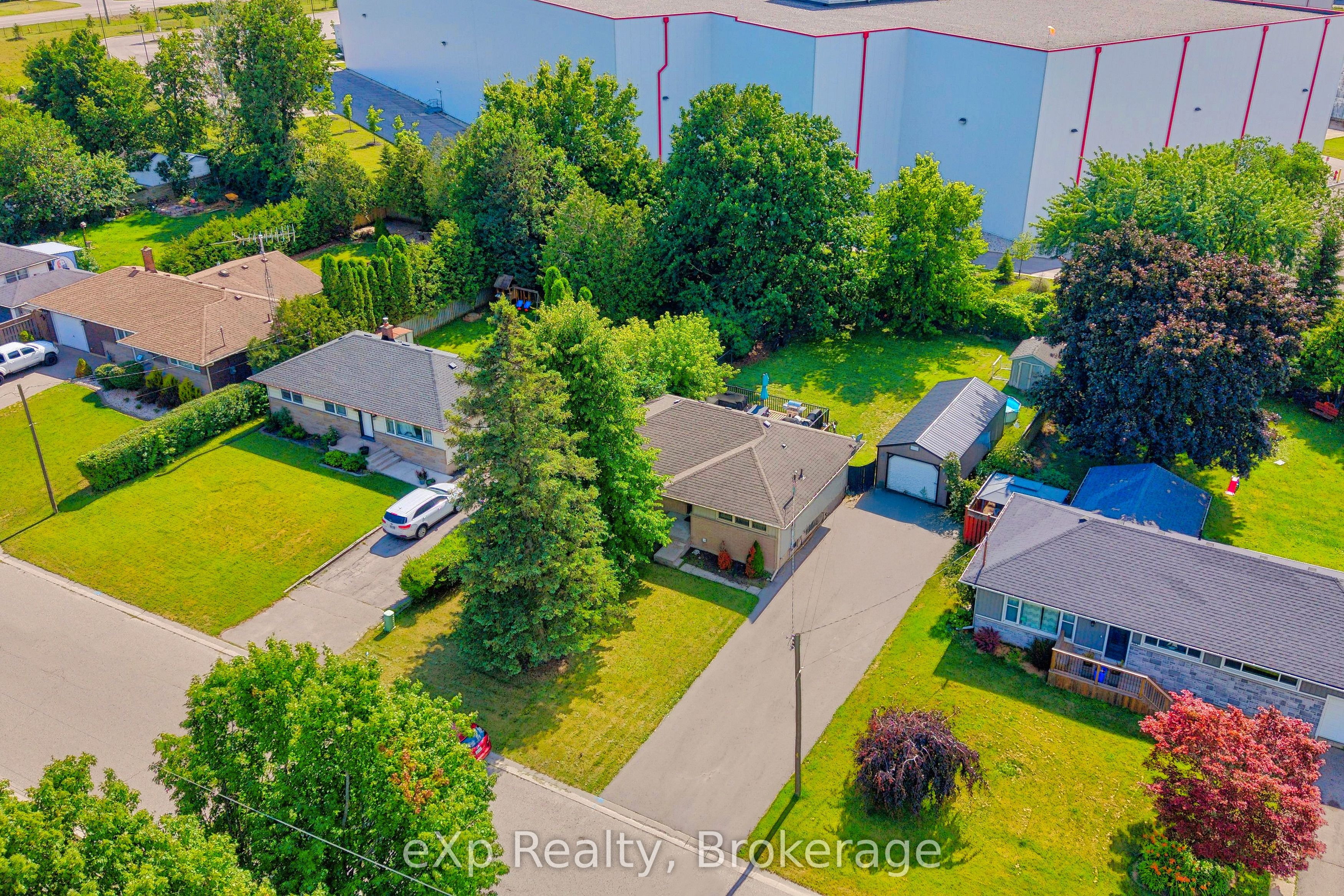 18 Willowdale Street, Brantford, ON N3T 5L7 photo 2