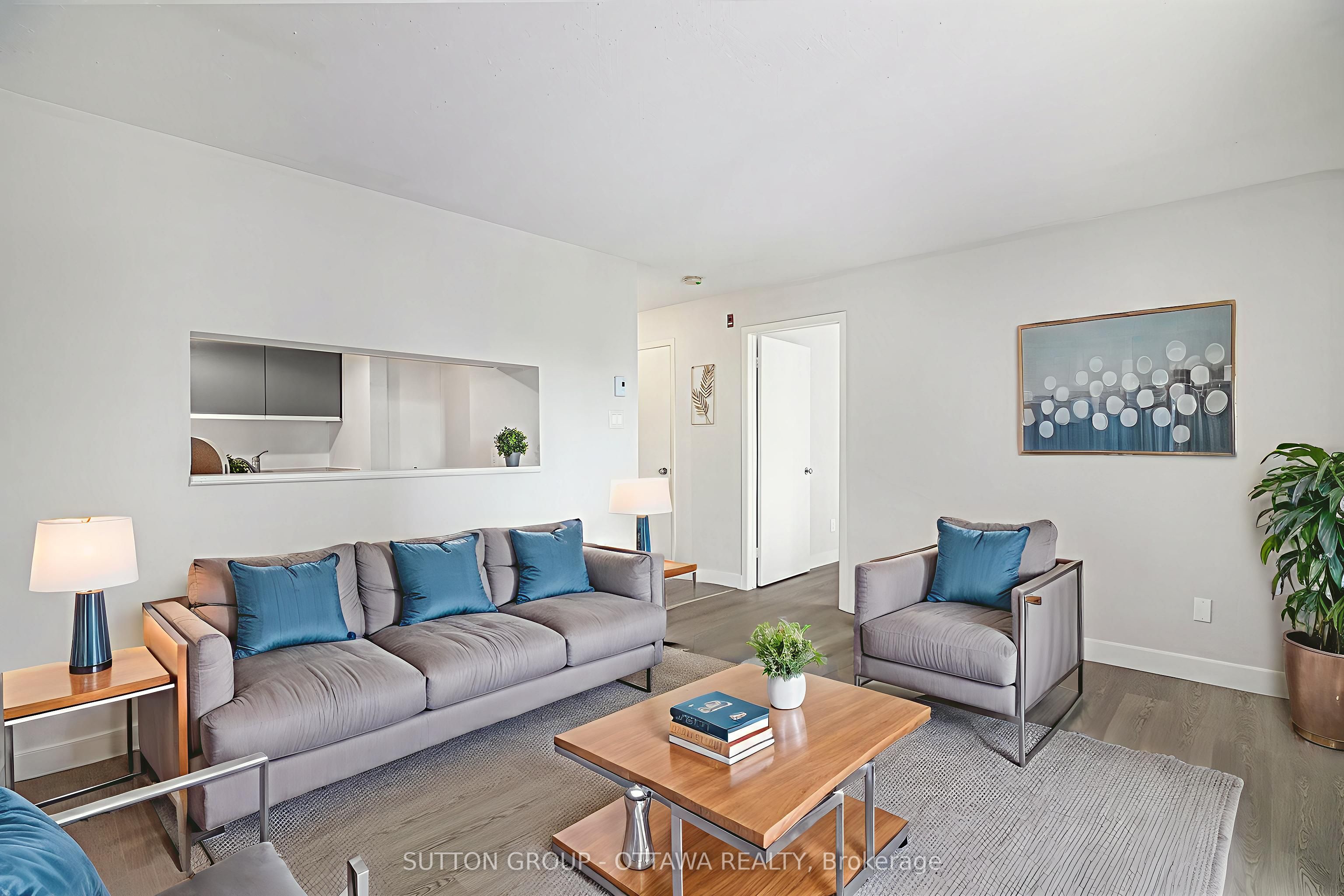 270 Brittany Drive 314, Manor Park - Cardinal Glen and Area, ON K1K 4M3 photo 3