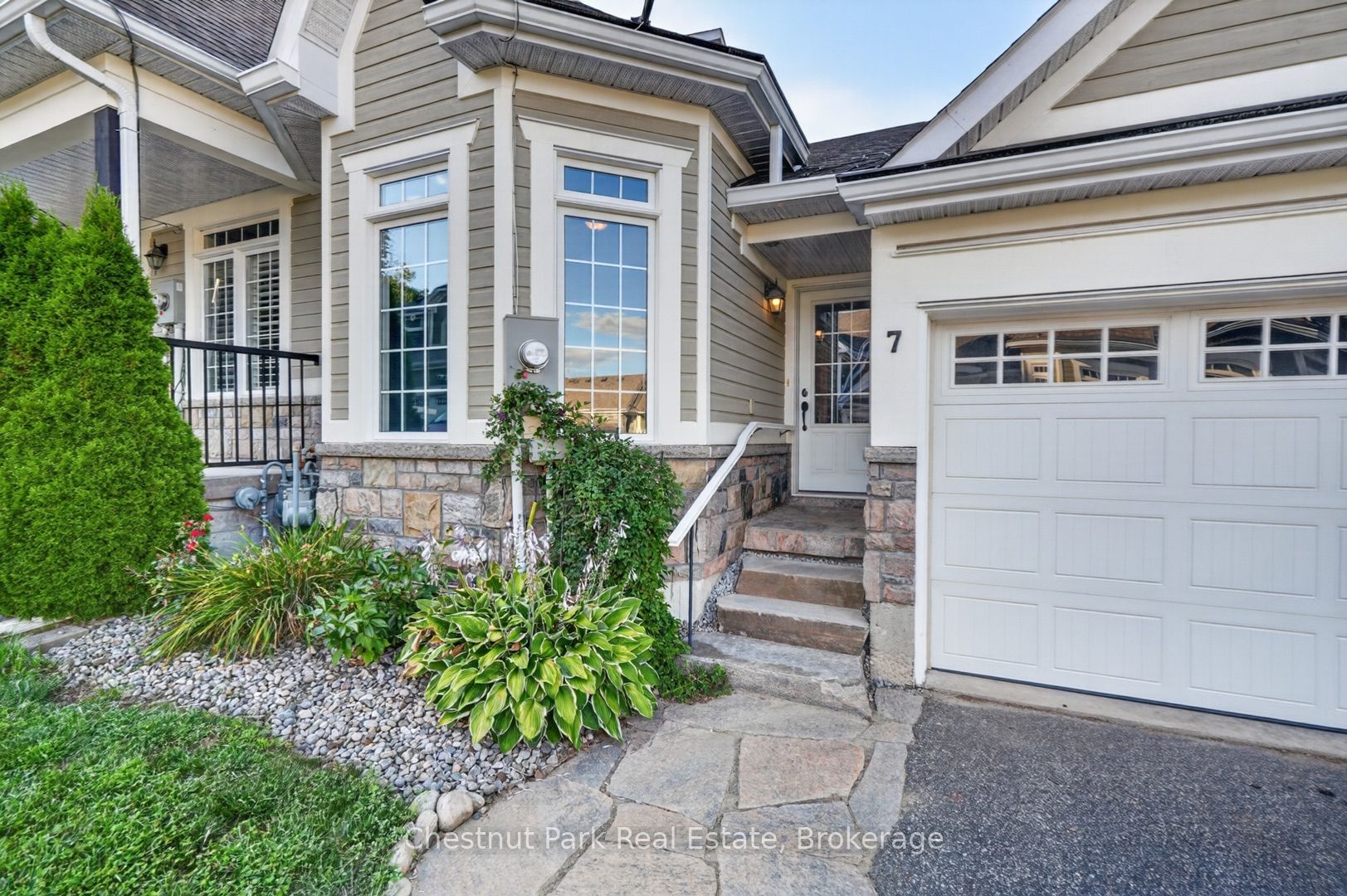 7 Stormont Court, Bracebridge, ON P1L 0B7 photo 5
