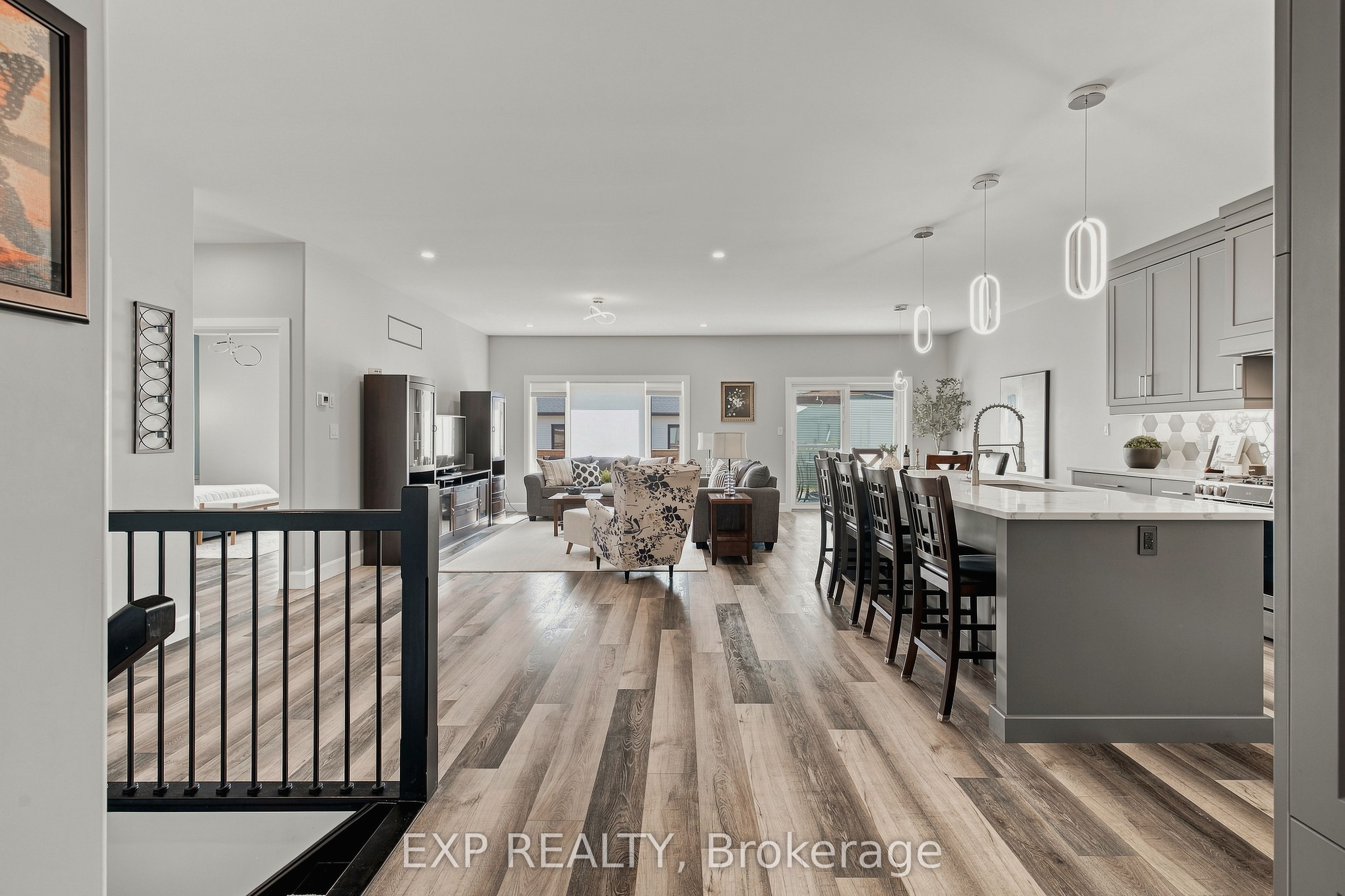 1070 Evans Street W, North Perth, ON N4W 0J9 photo 5