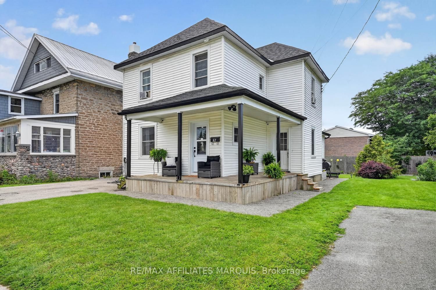 57 Smiths Falls Avenue, Smiths Falls, ON K7A 3B2 photo 2