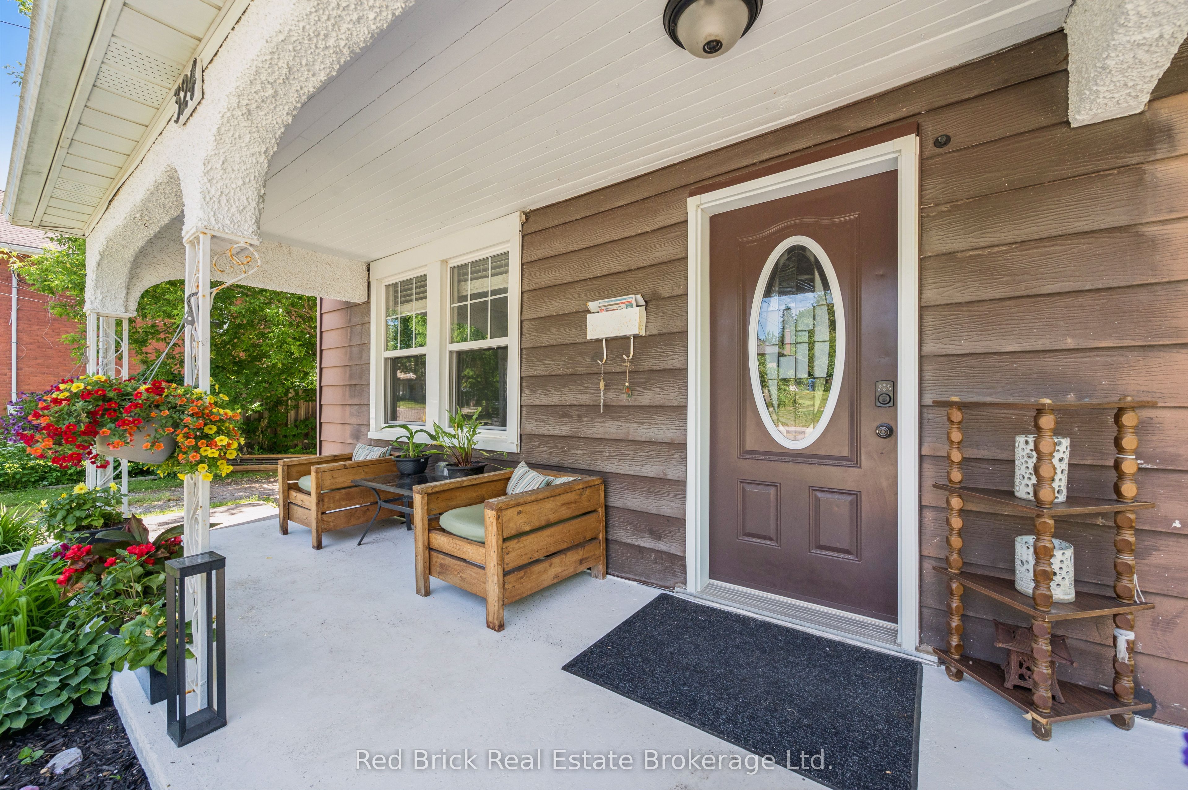 324 Waterloo Avenue, Guelph, ON N1H 3J8 photo 4