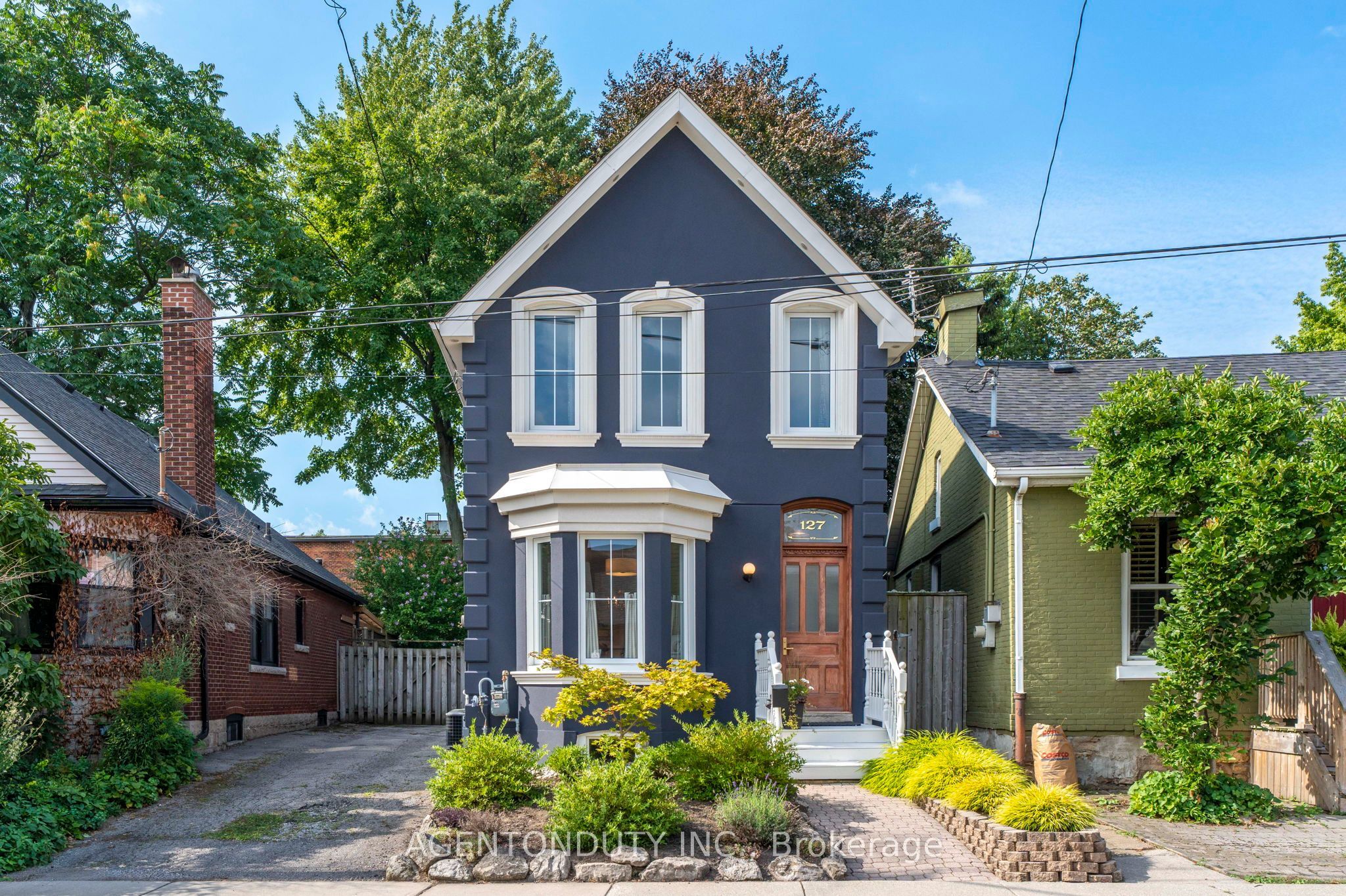 127 Peter Street, Hamilton, ON L8R 1T7 photo 2