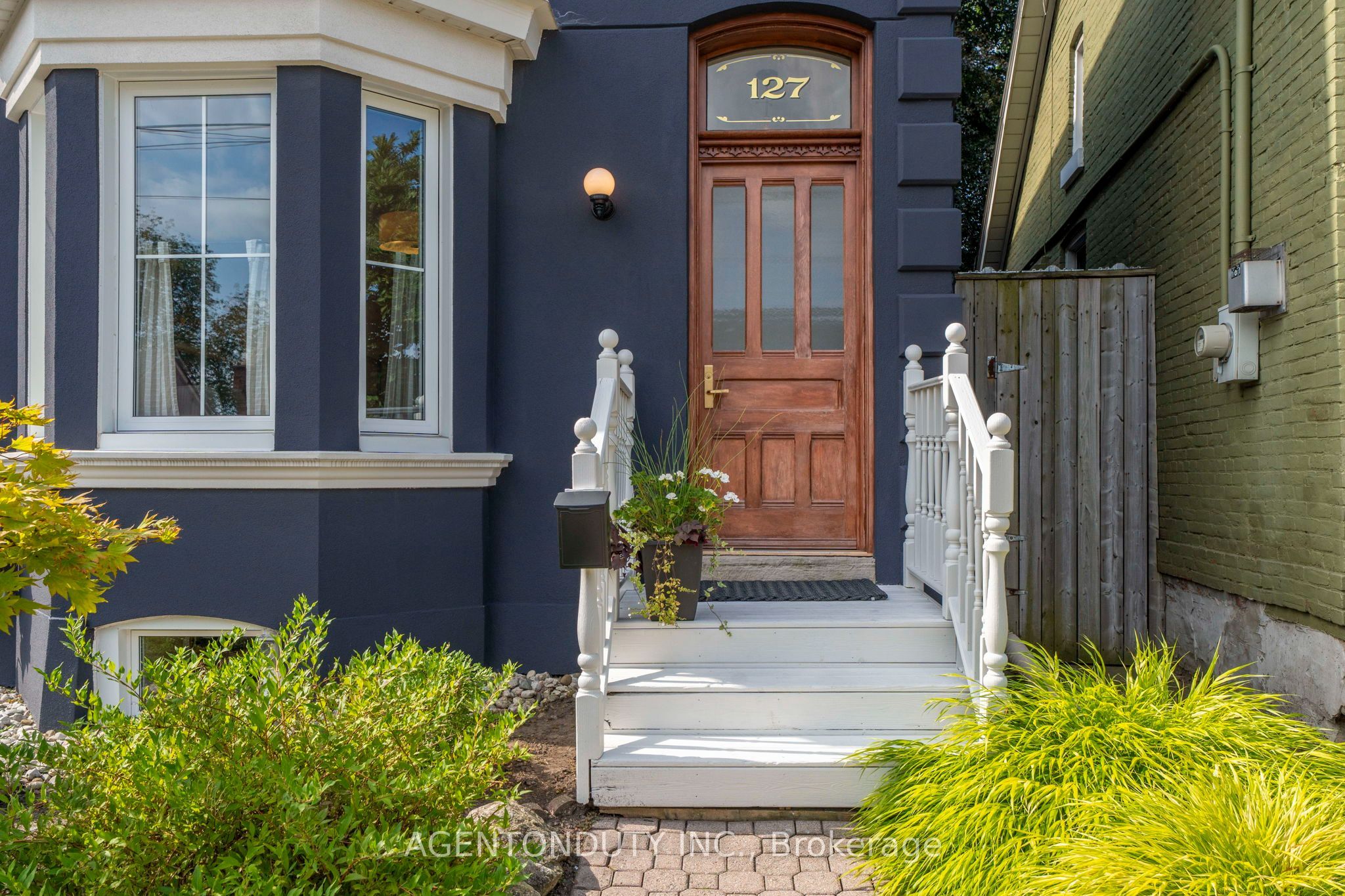 127 Peter Street, Hamilton, ON L8R 1T7 photo 5