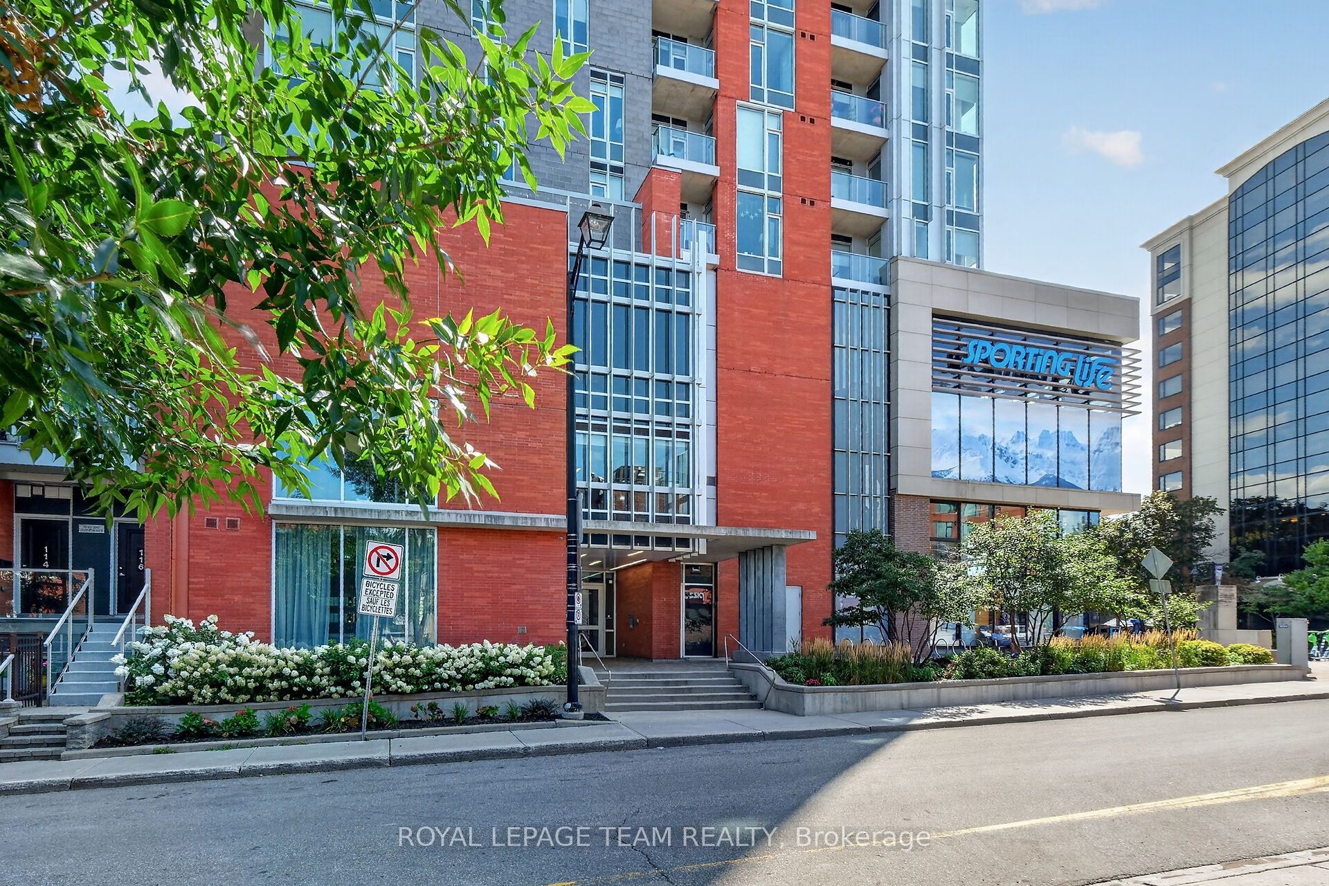118 Holmwood Avenue W 608, Glebe - Ottawa East and Area, ON K1S 5J5 photo 2