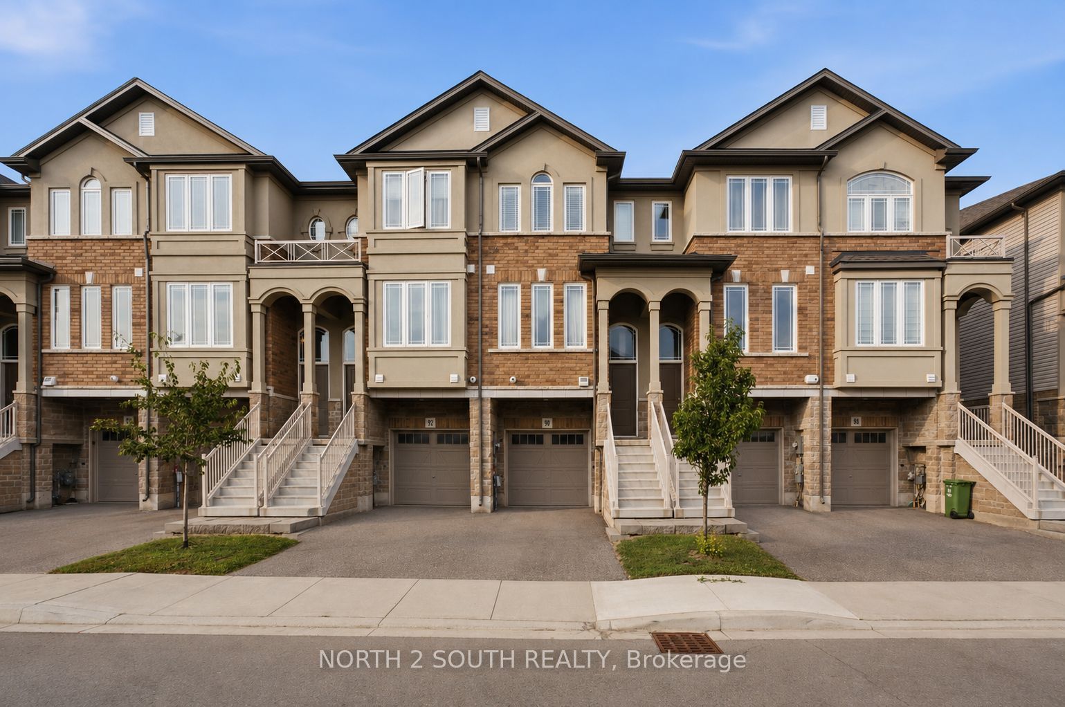 90 Laguna Village Crescent, Hamilton, ON L0R 1P0 photo 2