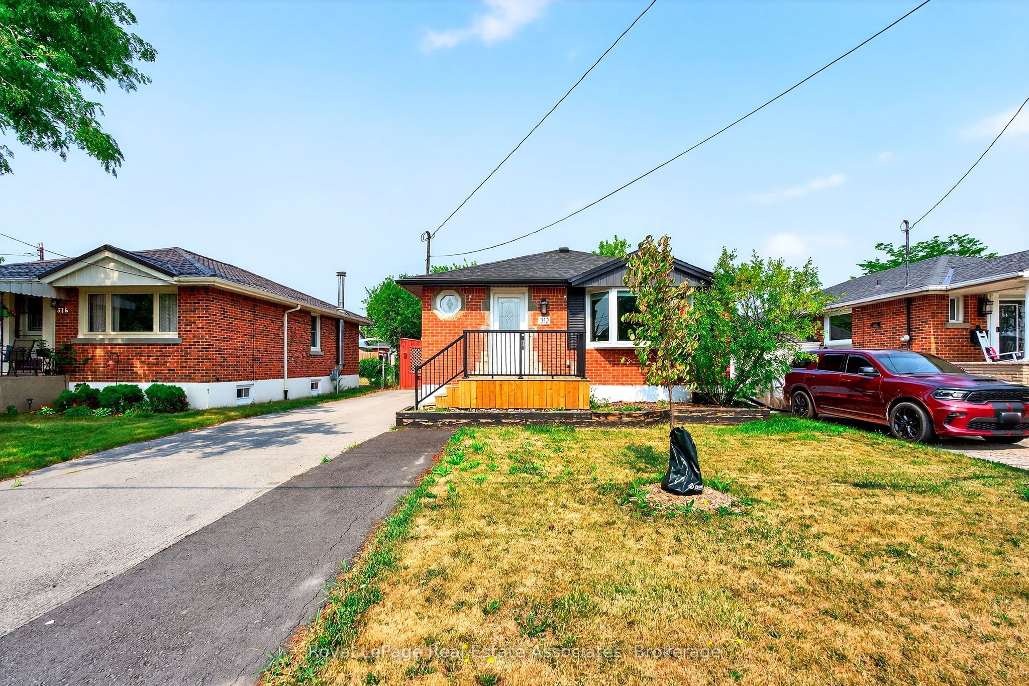 312 East 45th Street #Upper, Hamilton, ON L8T 3K8