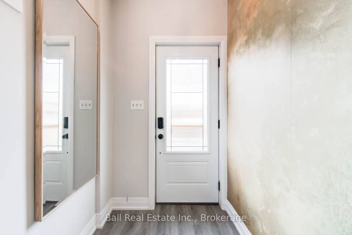 291 Stewart Street 5, Peterborough, ON K9J 3N2 photo 3