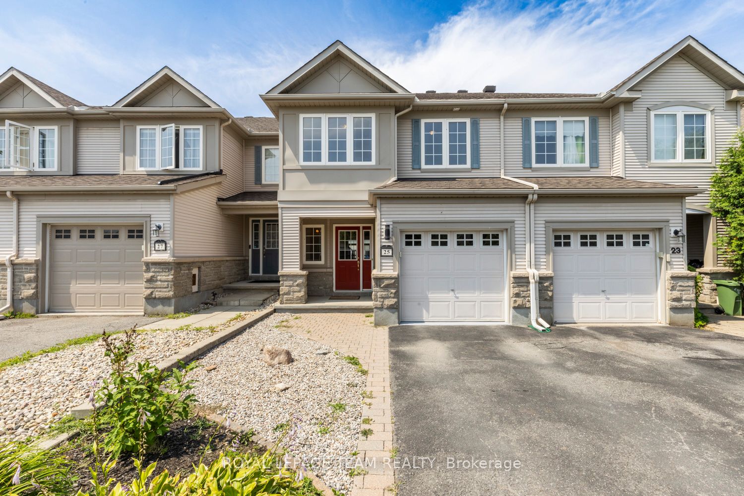 25 Kirkstone Private, Barrhaven, ON K2J 5E7
