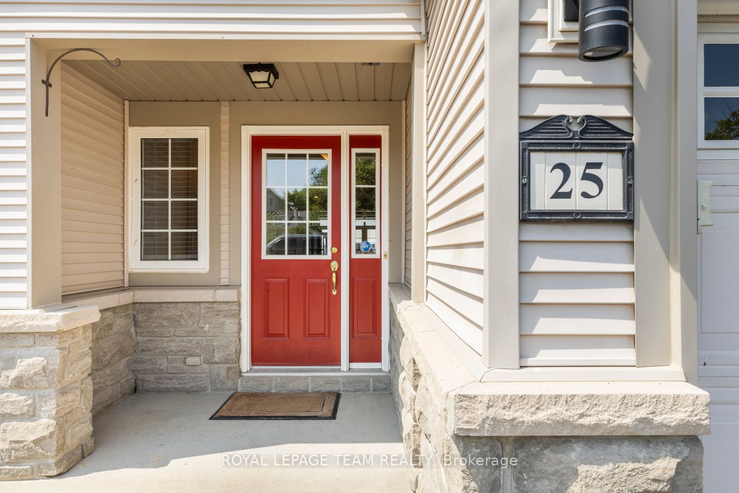 25 Kirkstone Private, Barrhaven, ON K2J 5E7 photo 4