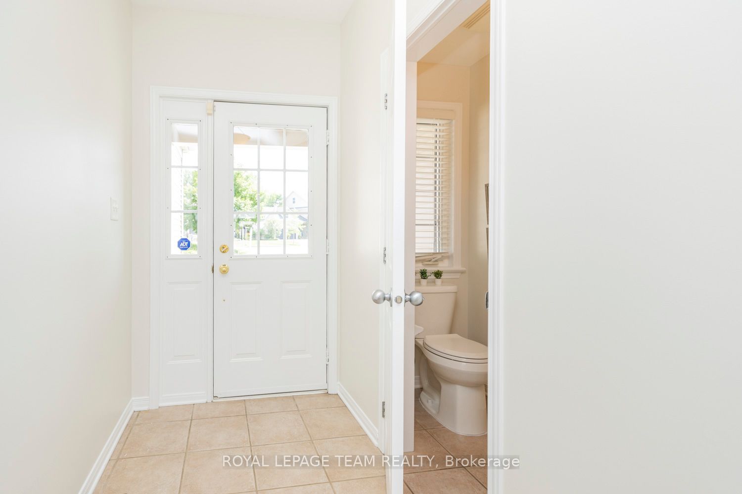 25 Kirkstone Private, Barrhaven, ON K2J 5E7 photo 5