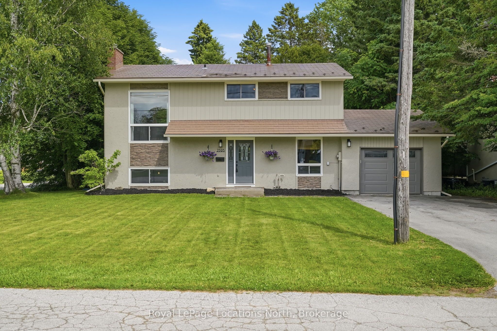 2595 6th Avenue W, Owen Sound, ON N4K 5J7
