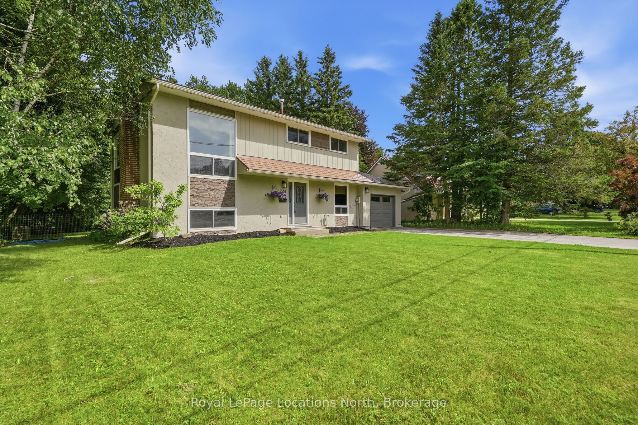 2595 6th Avenue W, Owen Sound, ON N4K 5J7 photo 2
