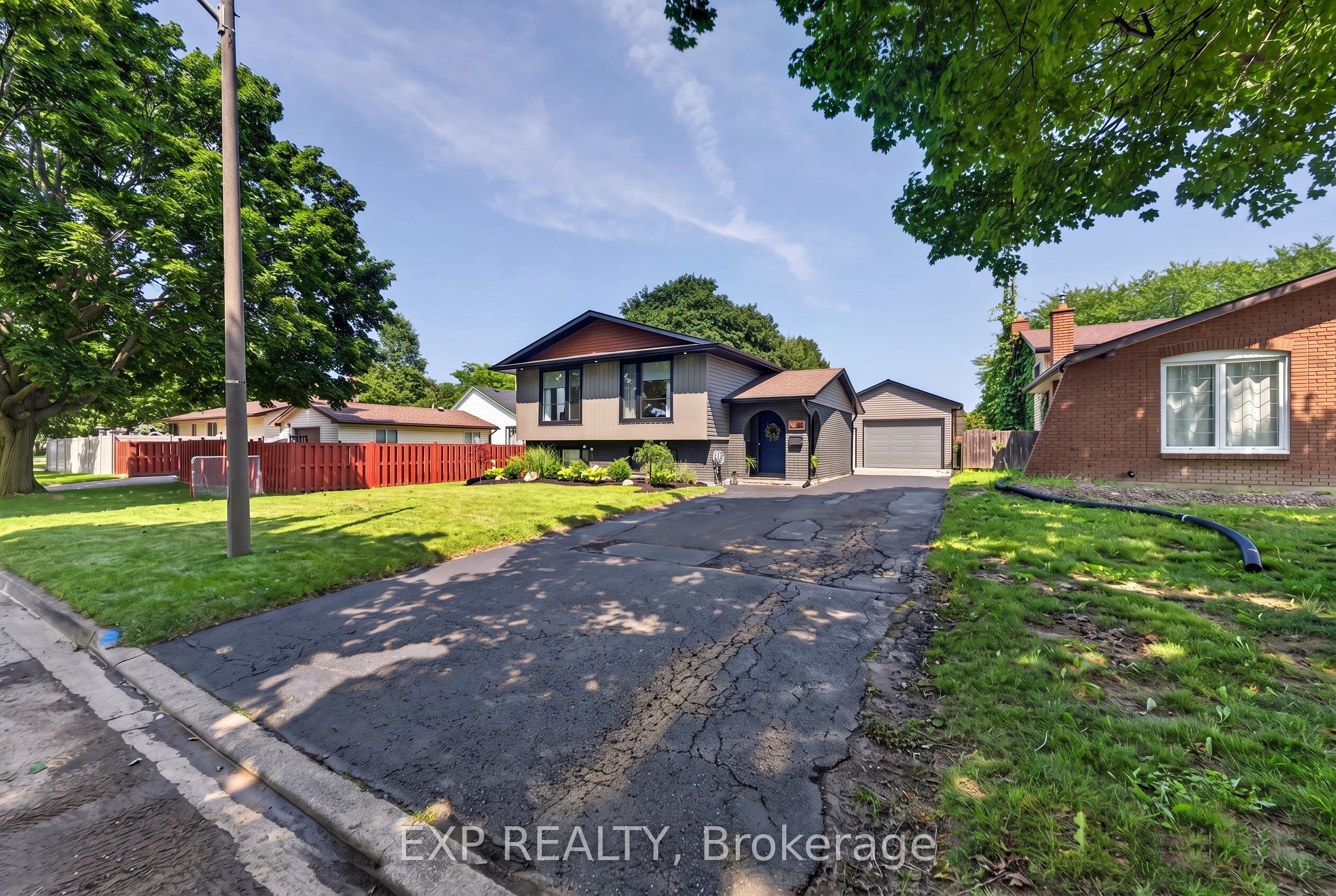 63 Harcove Street, St. Catharines, ON L2N 6L9 photo 2