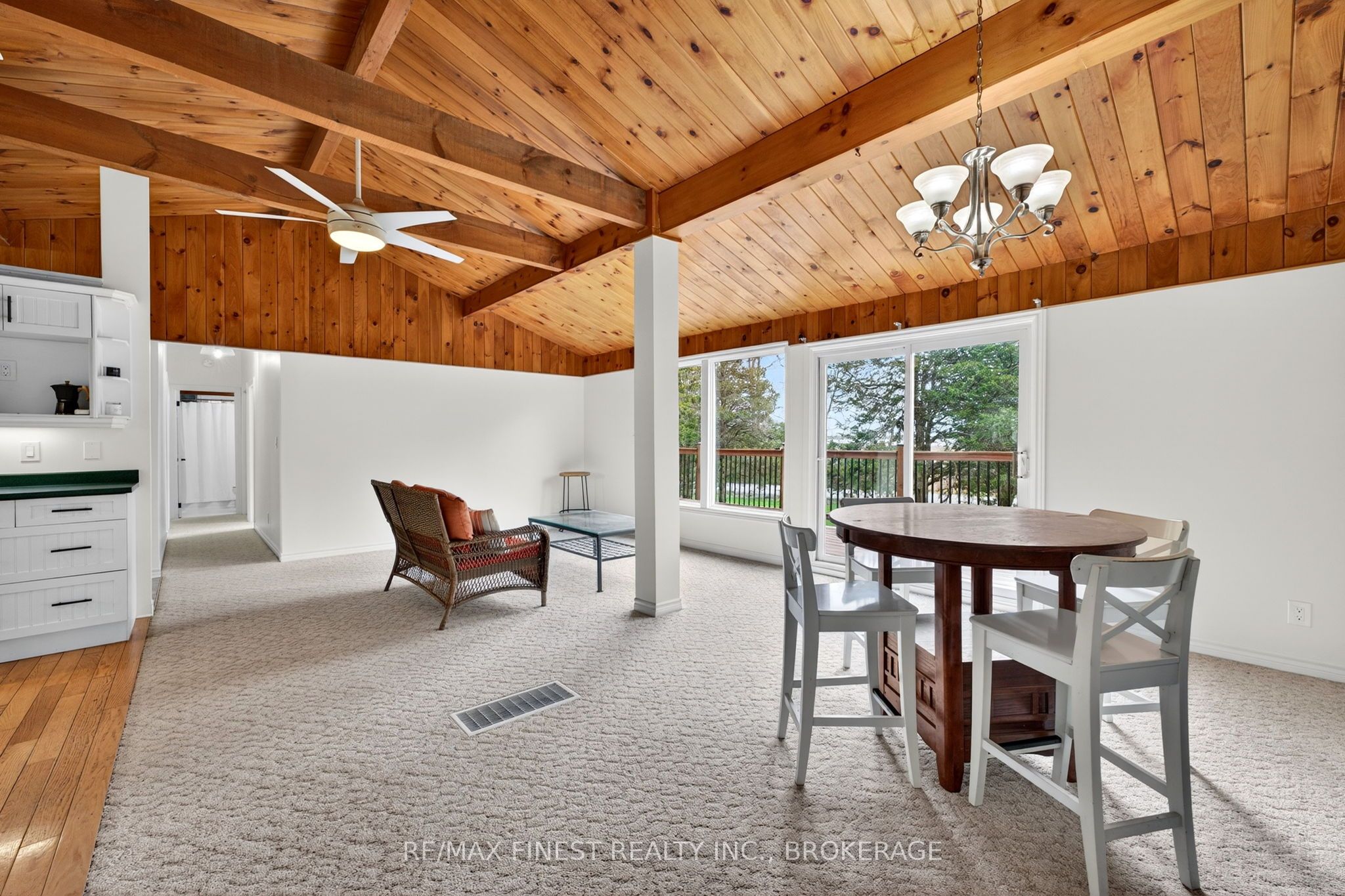8 Sunrise Court, Prince Edward County, ON K8N 4Z7 photo 4
