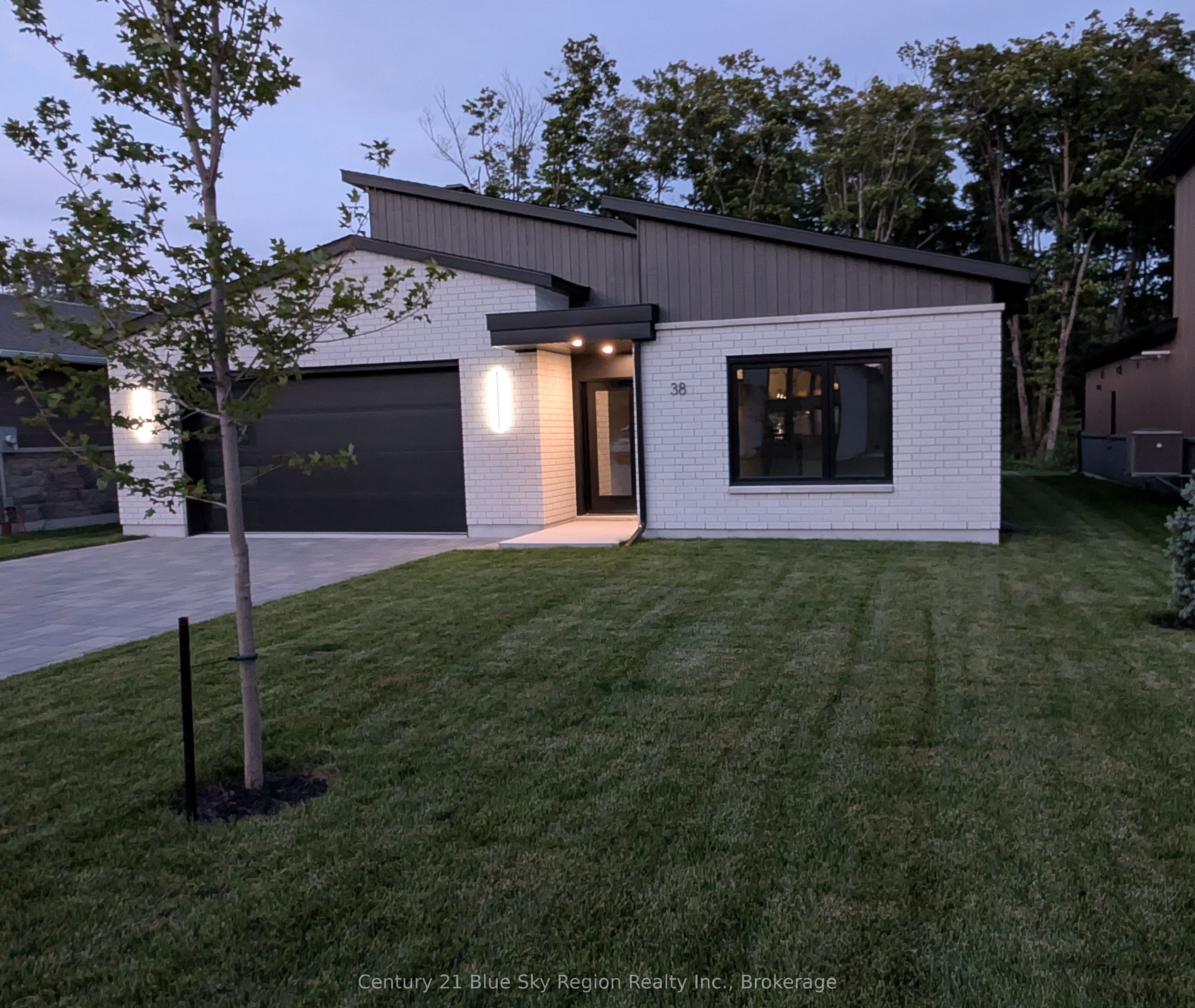 38 Katie Ann Crescent, North Bay, ON P1C 1M8