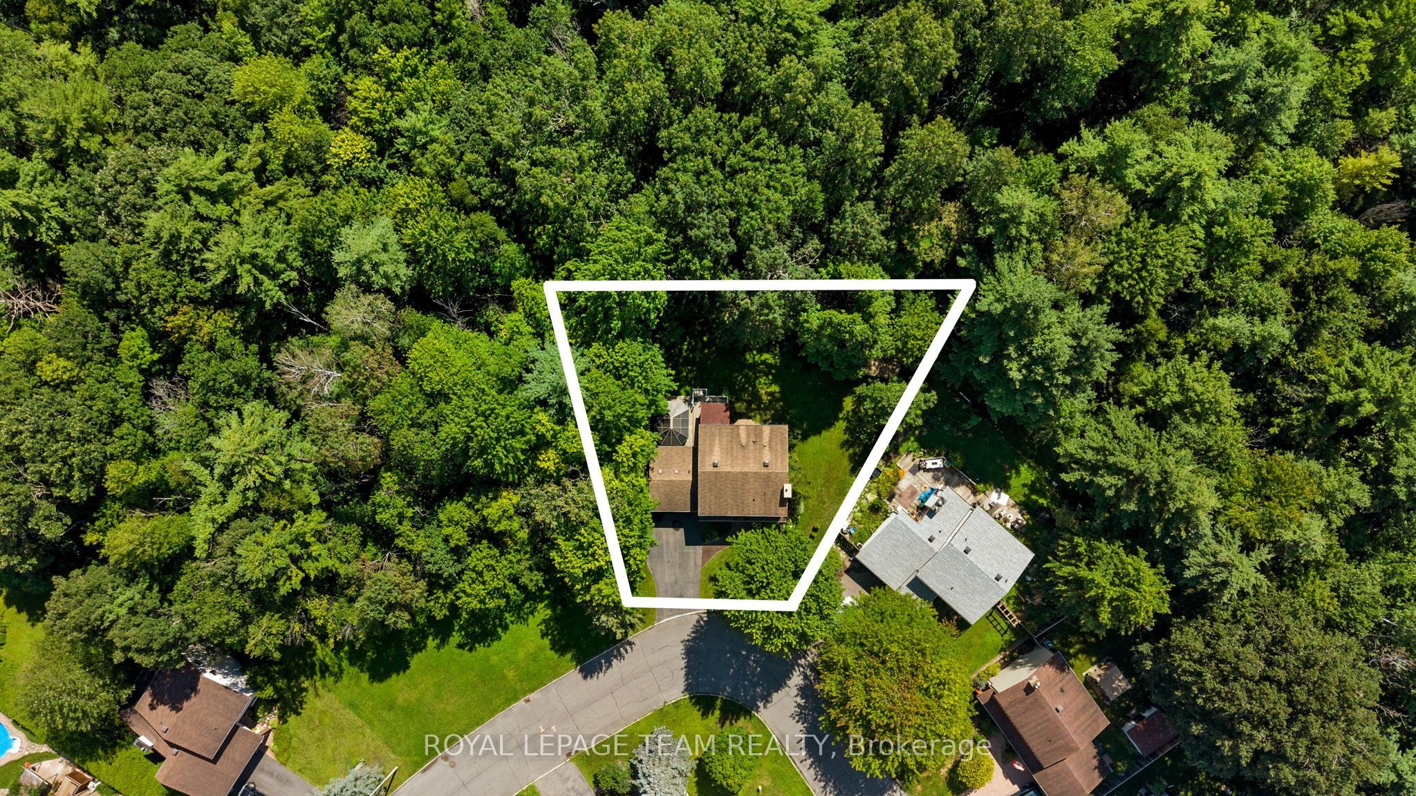 240 Hoylake Crescent, Orleans - Cumberland and Area, ON K1E 2M8 photo 3