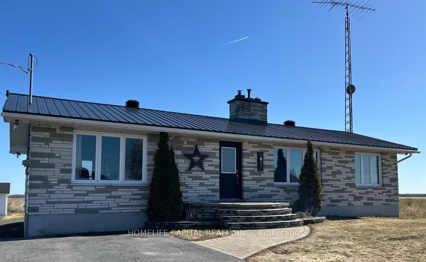 1091 County Rd 15 Road, Alfred and Plantagenet, ON K0B 1A0