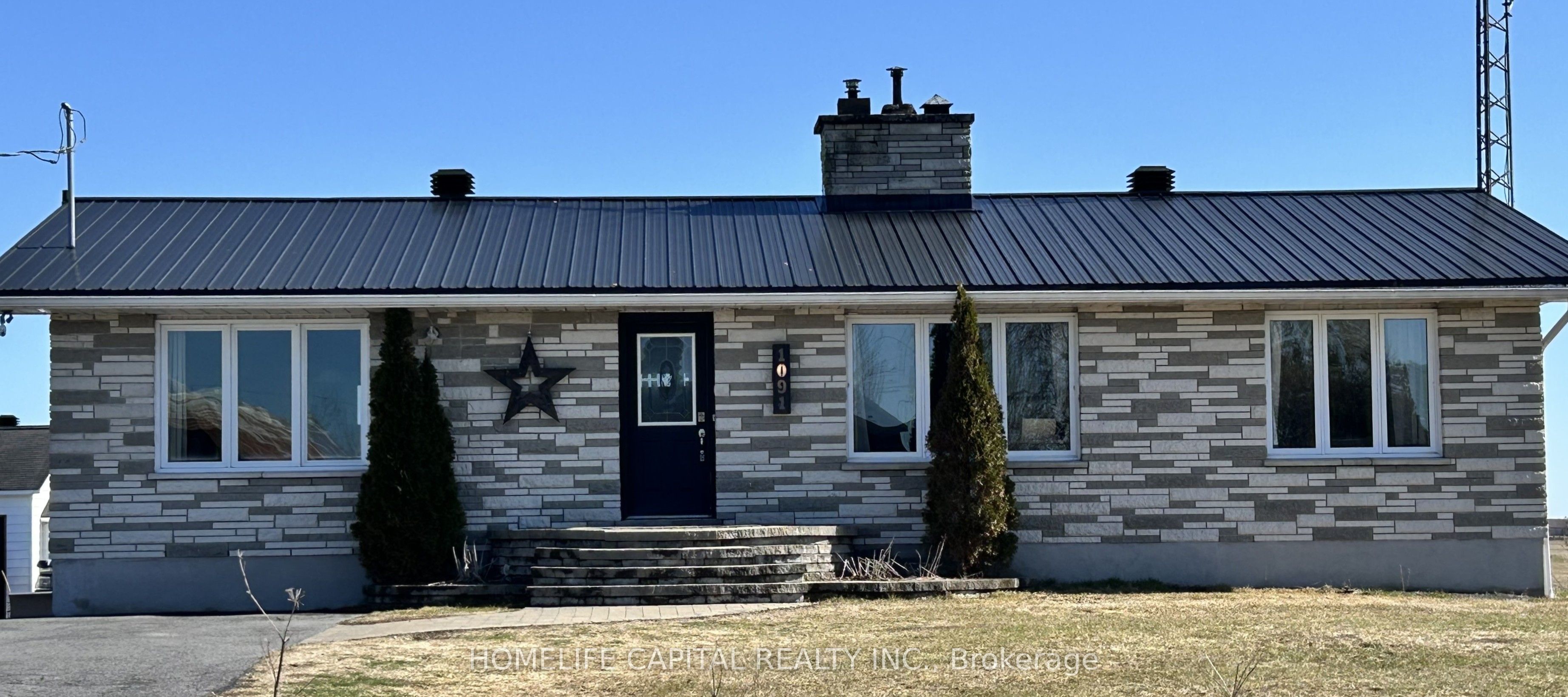 1091 County Rd 15 Road, Alfred and Plantagenet, ON K0B 1A0 photo 2