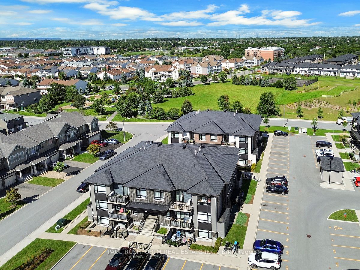 310 Tulum Crescent J, Kanata, ON K2S 2Y4 photo 2