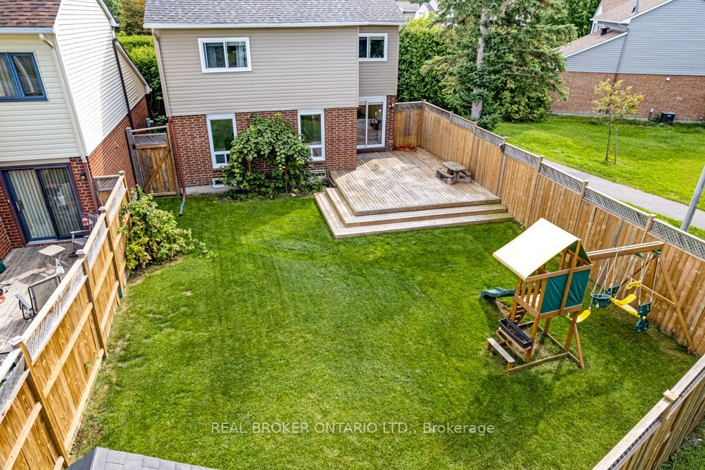 26 Greenboro Crescent, Hunt Club - South Keys and Area, ON K1T 1W5 photo 5