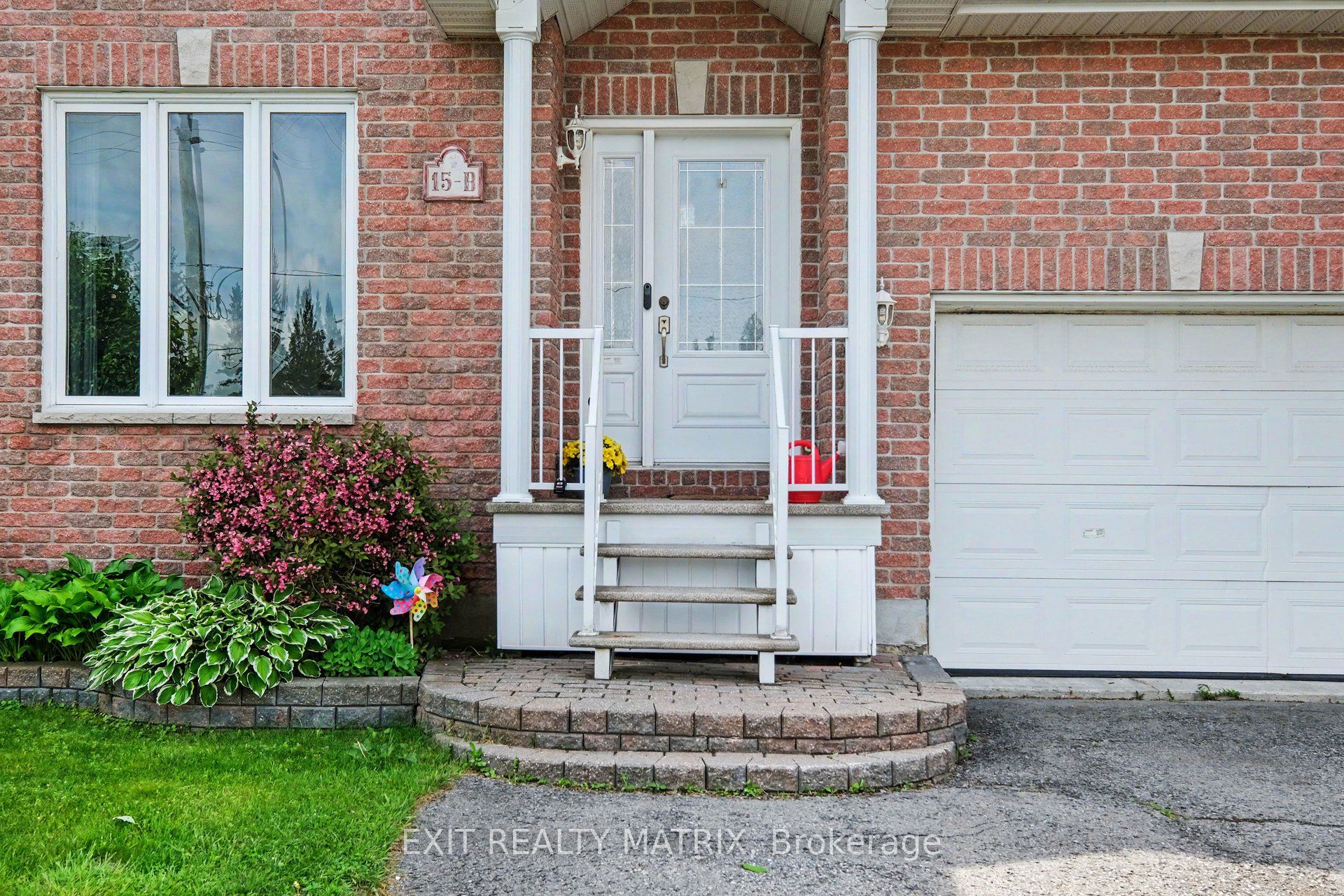 15 Blais Street B, Russell, ON K0A 1W0 photo 2