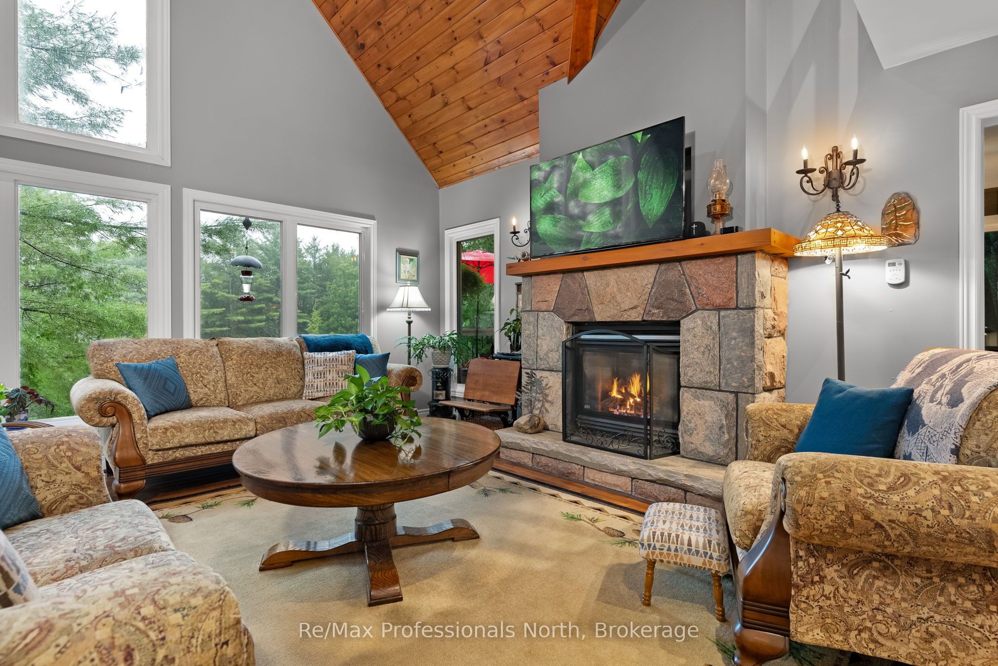 1005 Laidlaw Avenue, Gravenhurst, ON L0K 2B0 photo 4