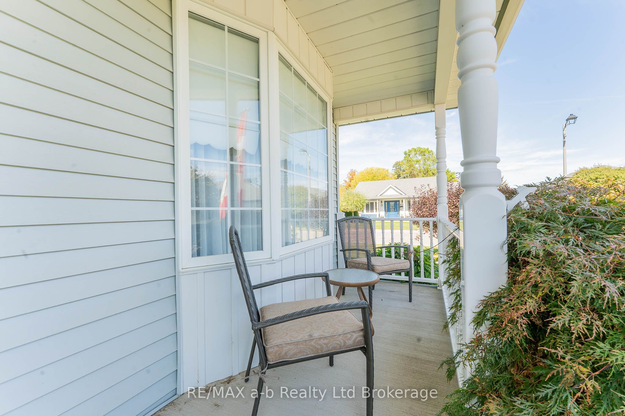23 Armstrong Drive, Tillsonburg, ON N4G 5T3 photo 5