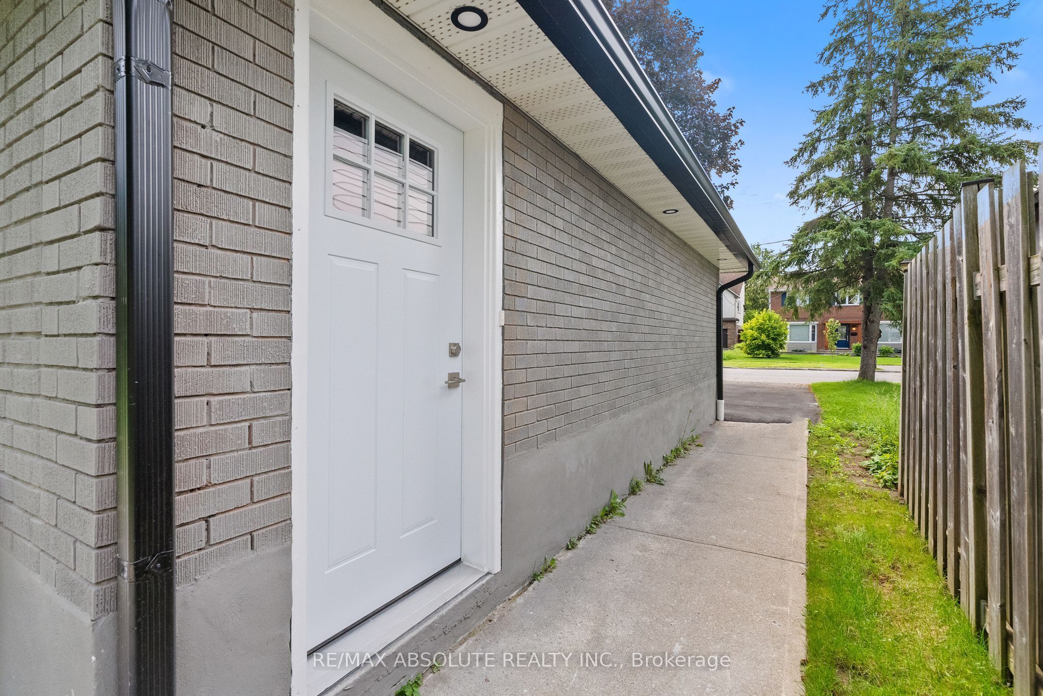 403 Pleasant Park Road Unit B (basement), Alta Vista and Area, ON K1H 5M9 photo 2