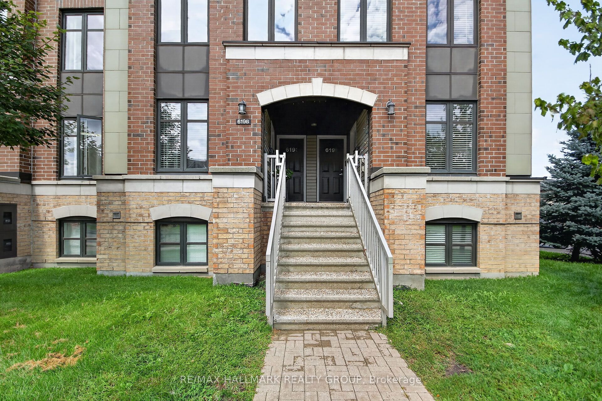 619 A Chapman Mills Drive, Barrhaven, ON K2J 5T1