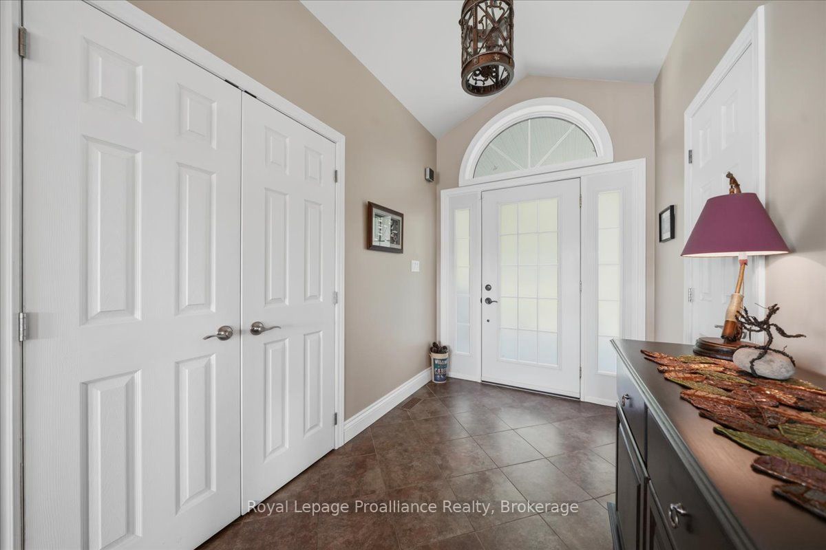256 Peninsula Road, Havelock-Belmont-Methuen, ON K0L 1Z0 photo 5