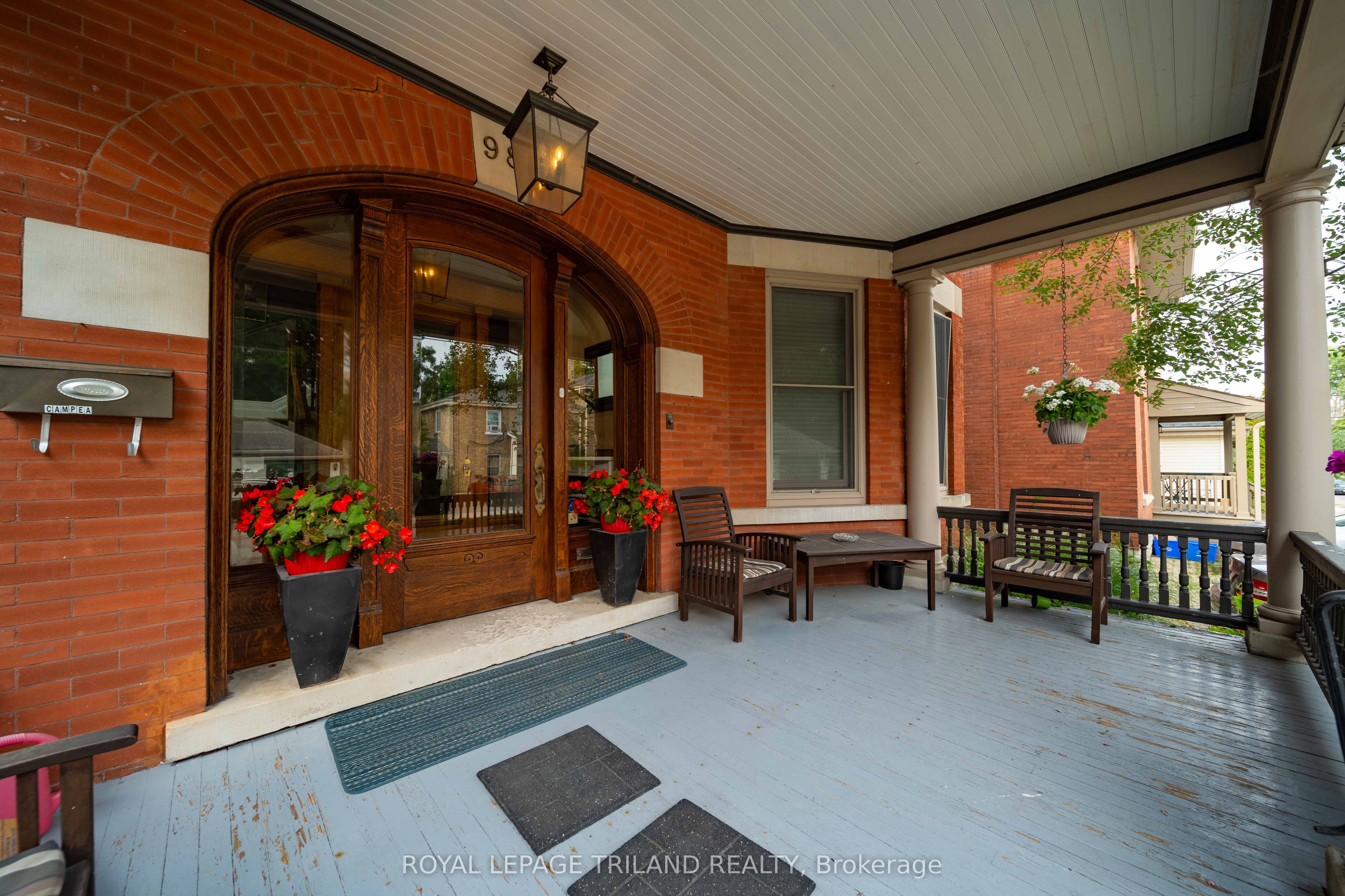 98 Central Avenue, London East, ON N6A 1M4 photo 2