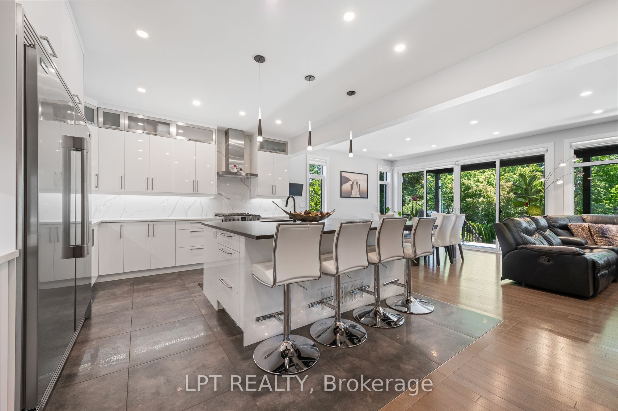 1740 ST BARBARA Street, Blossom Park - Airport and Area, ON K1T 1M2 photo 5