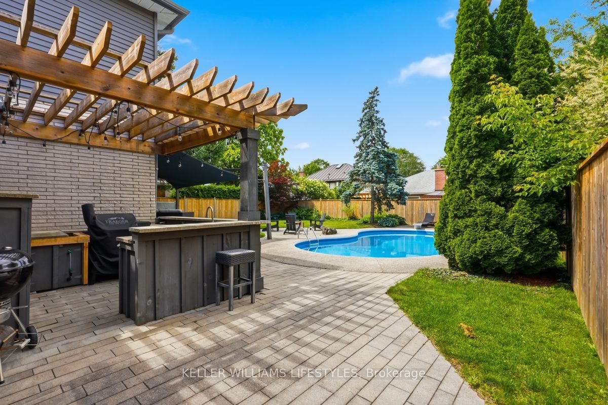 1665 Phillbrook Crescent, London North, ON N5X 3H4 photo 4