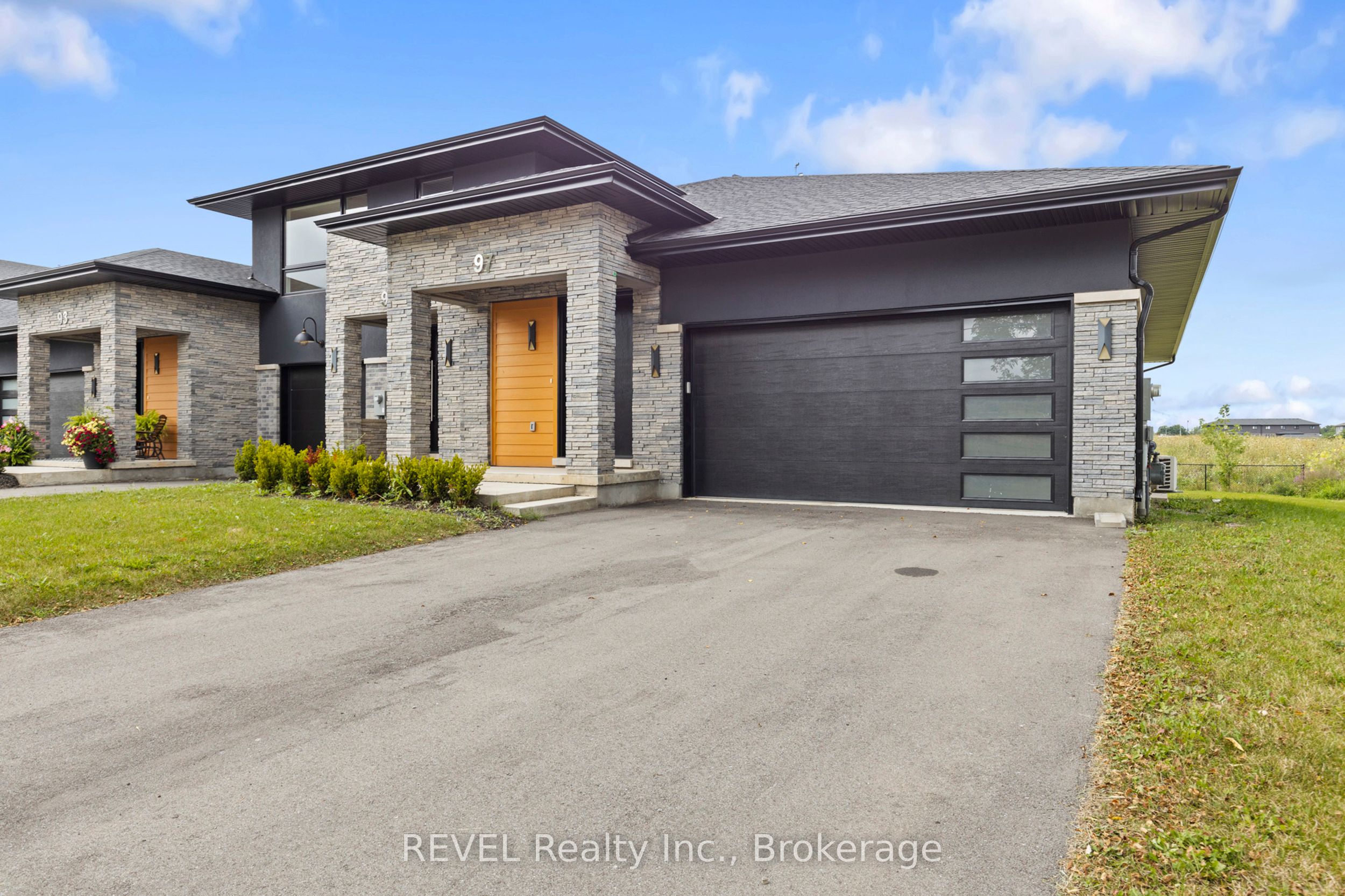 97 PORT ROBINSON Road Main Floor, Pelham, ON L3B 5N5