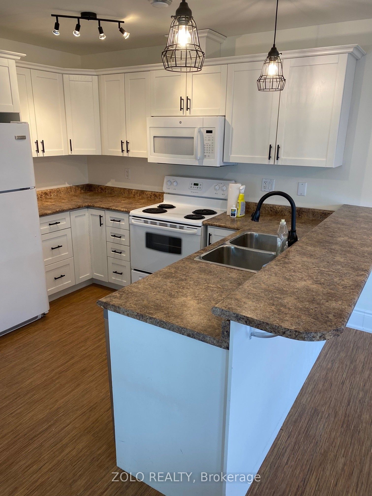 849 Smith Road 203, Cobourg, ON K9A 0C2 photo 5