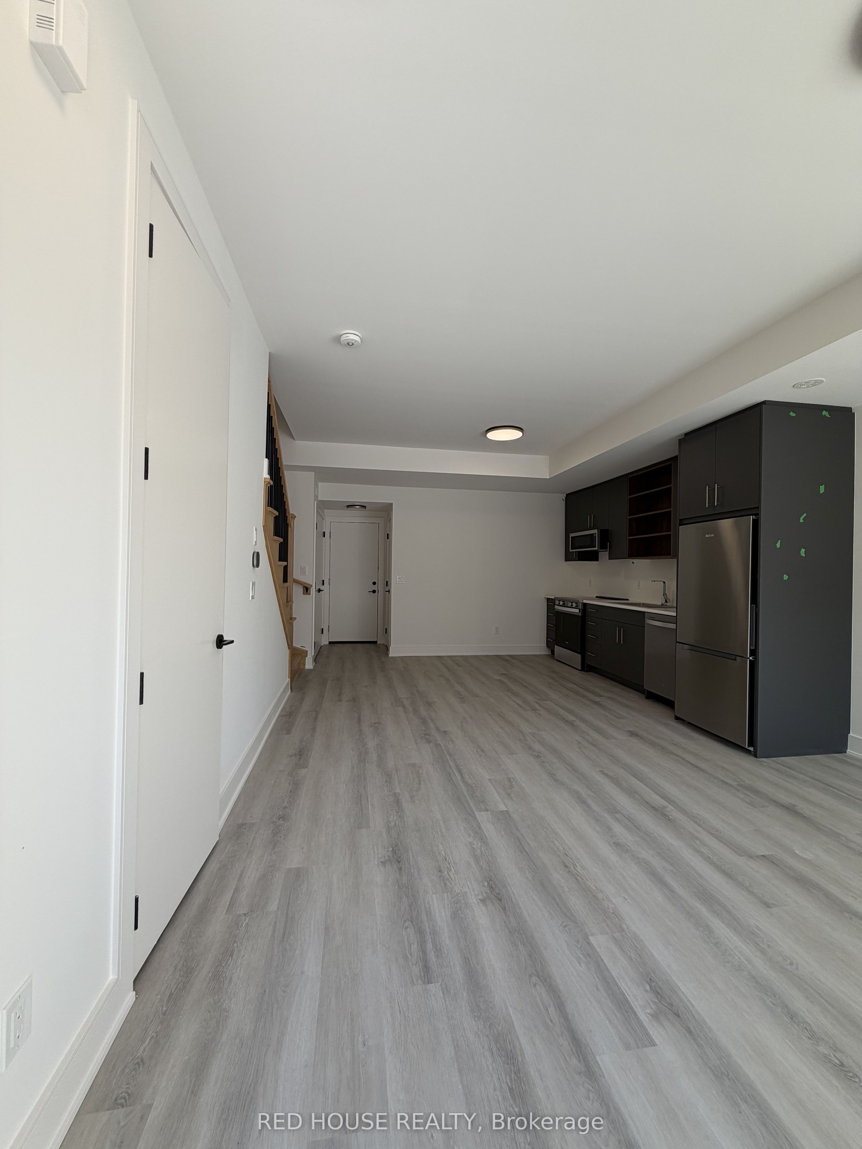 75 Everett Common, St. Catharines, ON L2P 0H1 photo 3