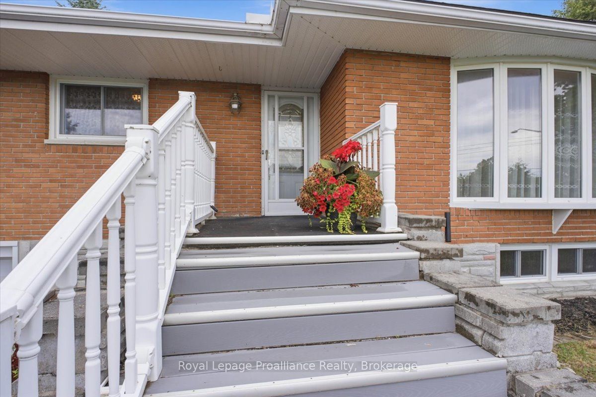 68 Riverside Parkway, Quinte West, ON K0K 2C0 photo 4