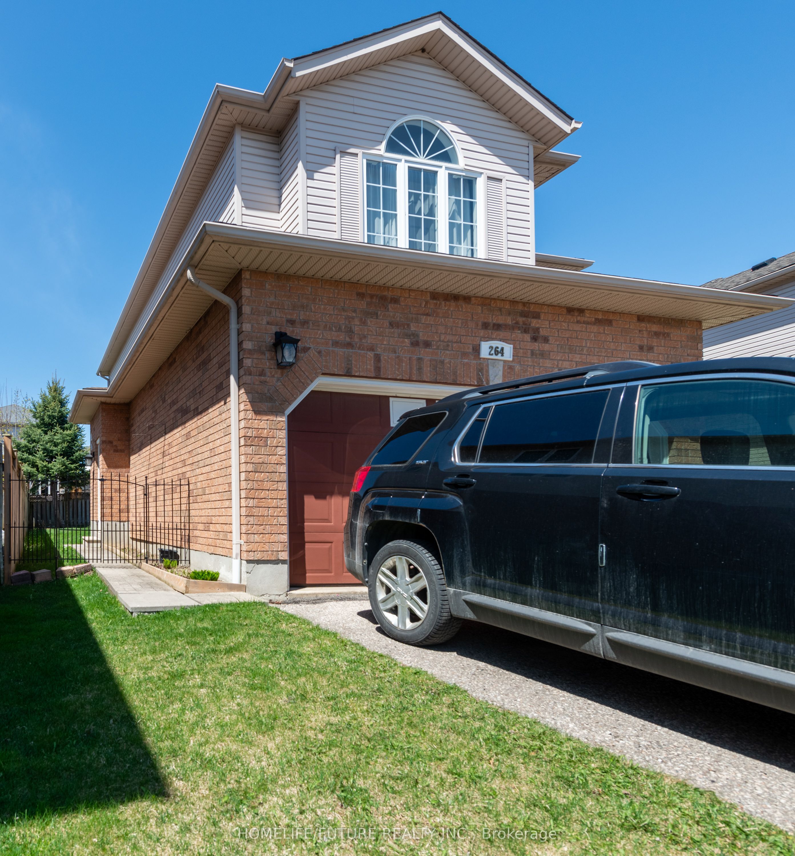 264 Holbeach Court, Waterloo, ON N2J 4Y7 photo 4
