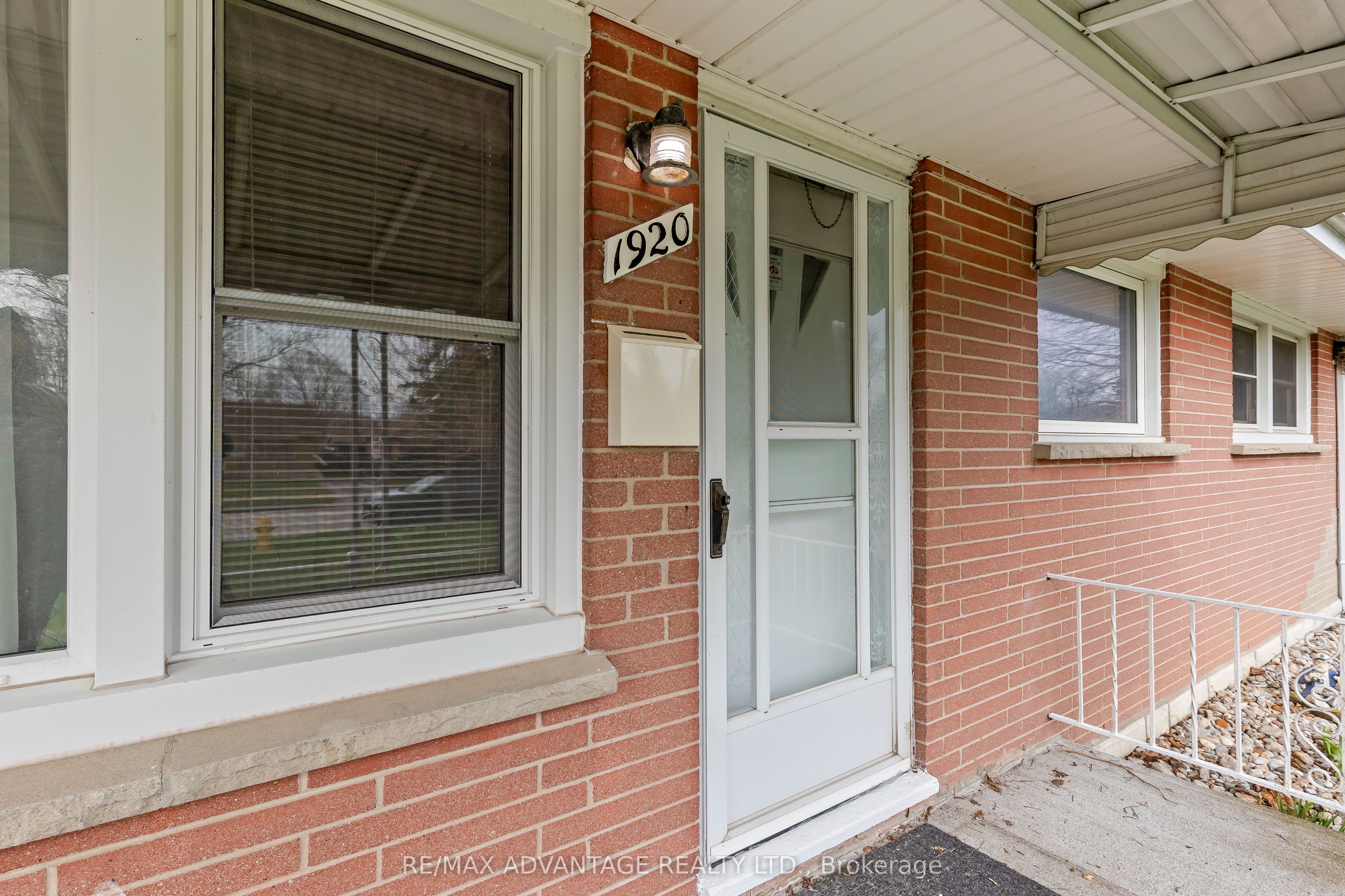 1920 Duluth Crescent, London East, ON N5V 1H7 photo 2