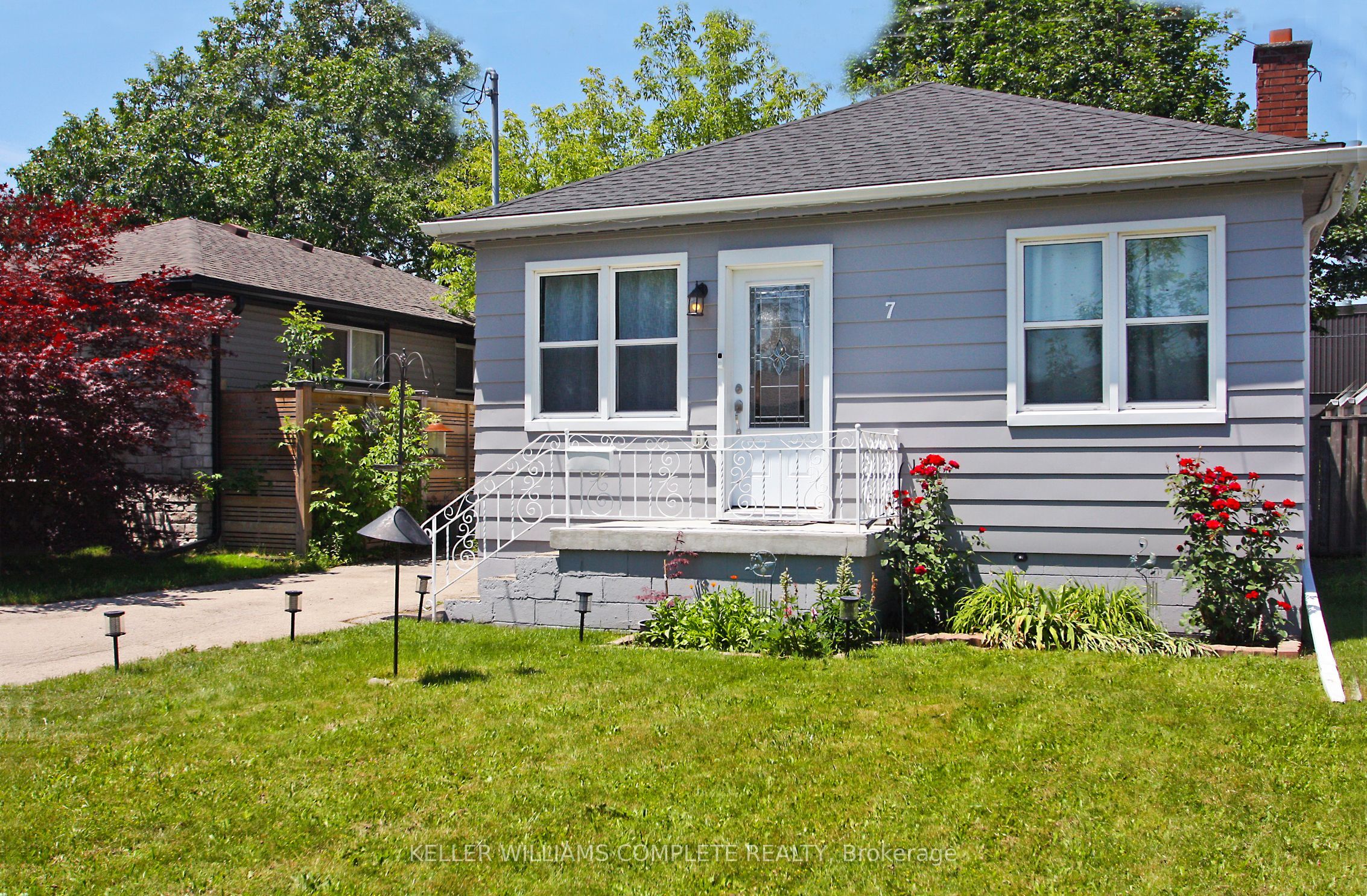 7 Lampton Place, Hamilton, ON L8H 6J7 photo 2