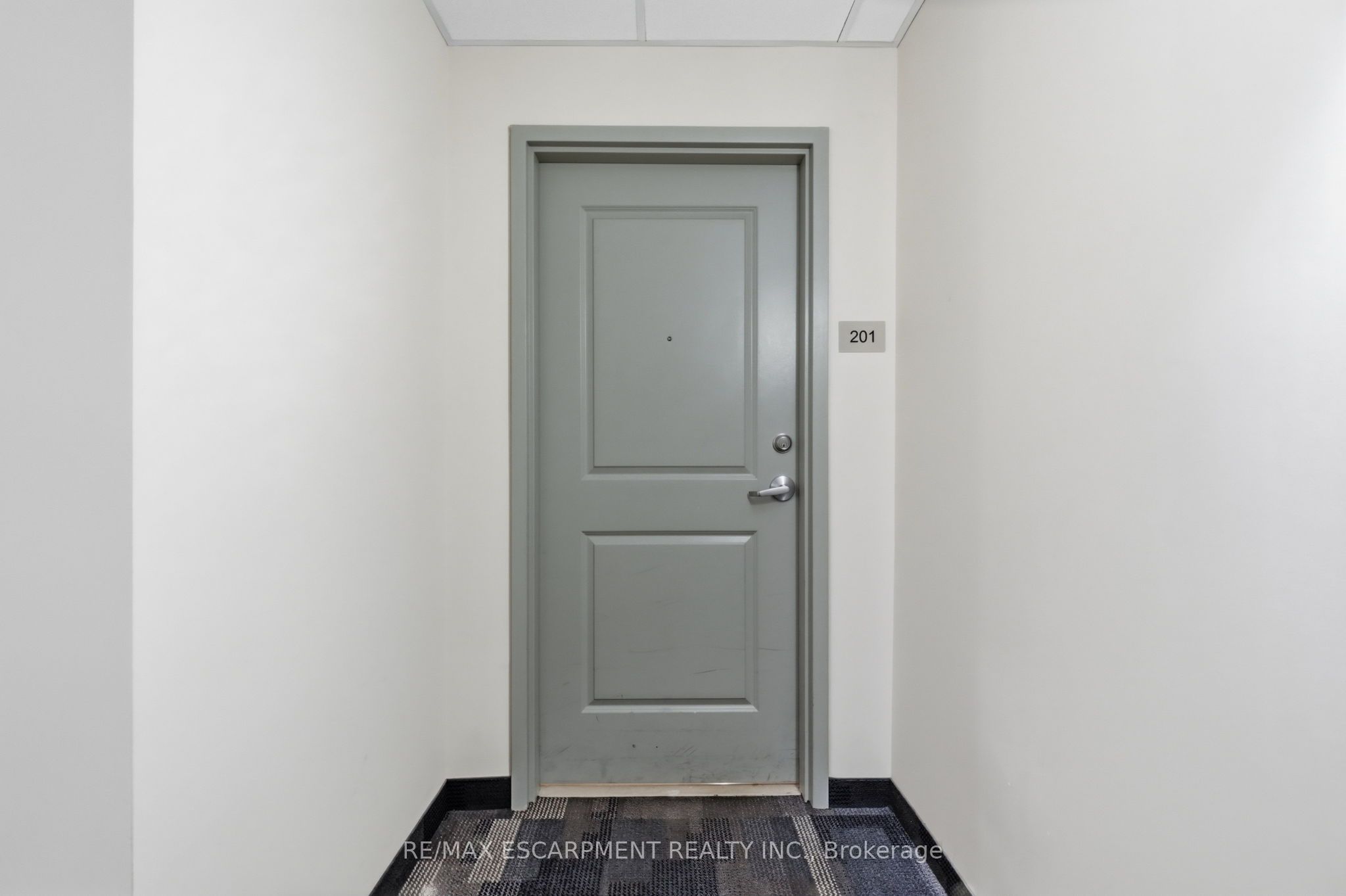 90 Charlton Avenue W 201, Hamilton, ON L8P 0B4 photo 4