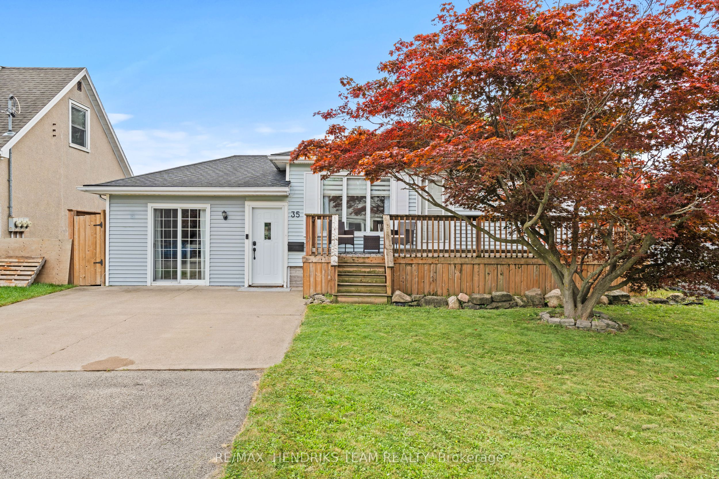 35 Kinsey Street, St. Catharines, ON L2S 1C9 photo 2