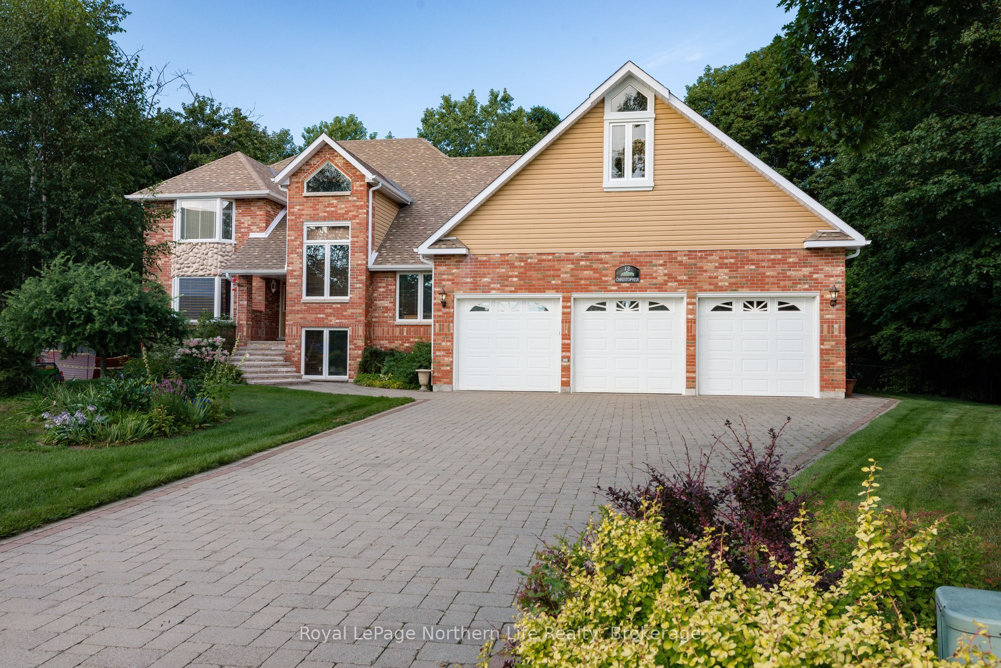 12 CHRISTOPHER Court, North Bay, ON P1C 1M6 photo 4