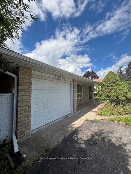 112 Sidney Street, Belleville, ON K8P 3Y9 photo 2