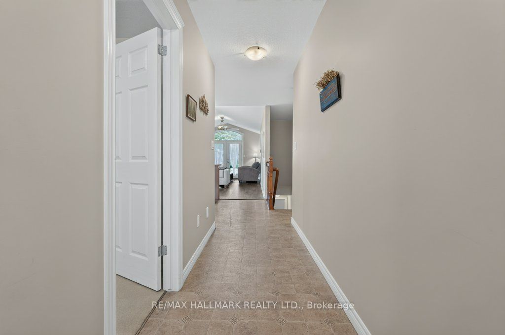 22 Jenny Crescent 18, West Lincoln, ON L0R 2A0 photo 4