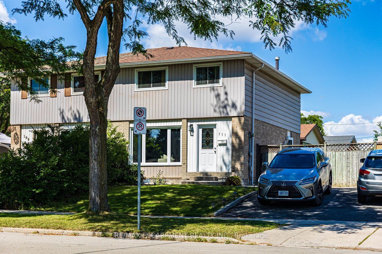 111 Larch Street, Hamilton, ON L8T 4P4 photo 2